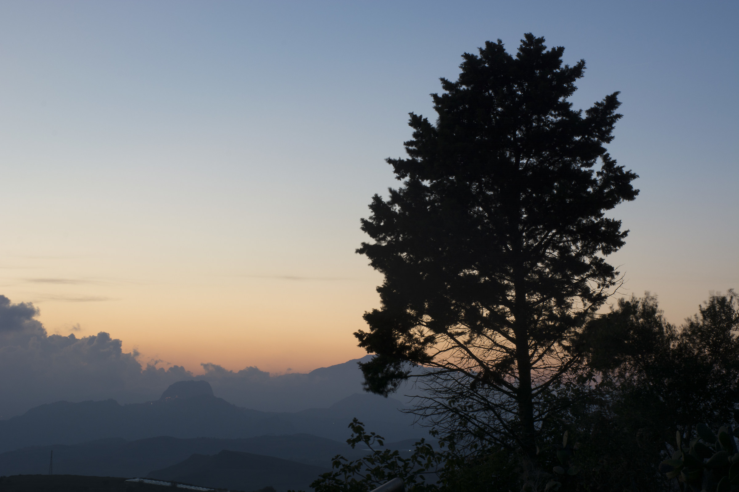 Tramonto dalla cima di Serradifalco (cl)