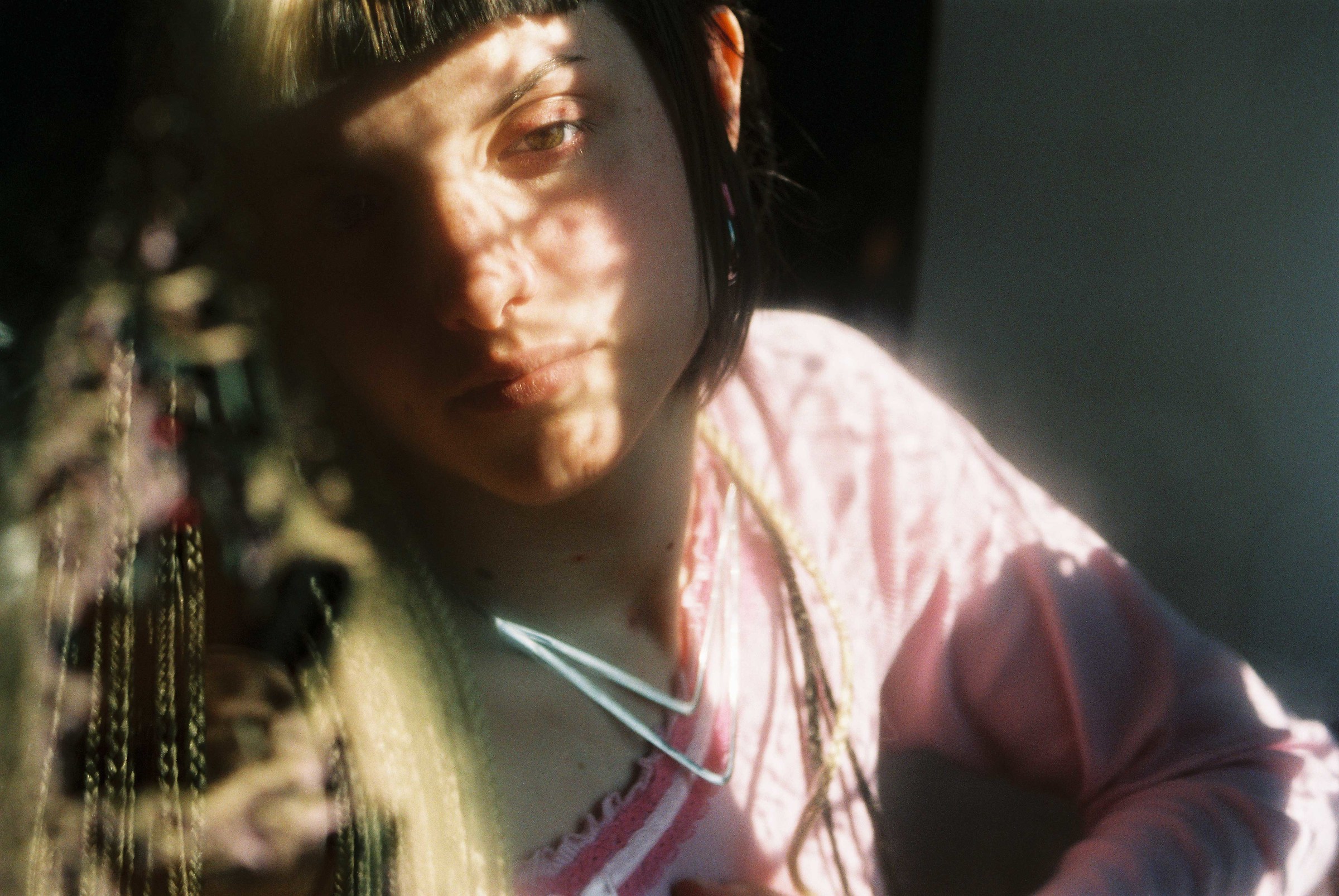 Serie"Riflessi corrosi"Adolescenza 14