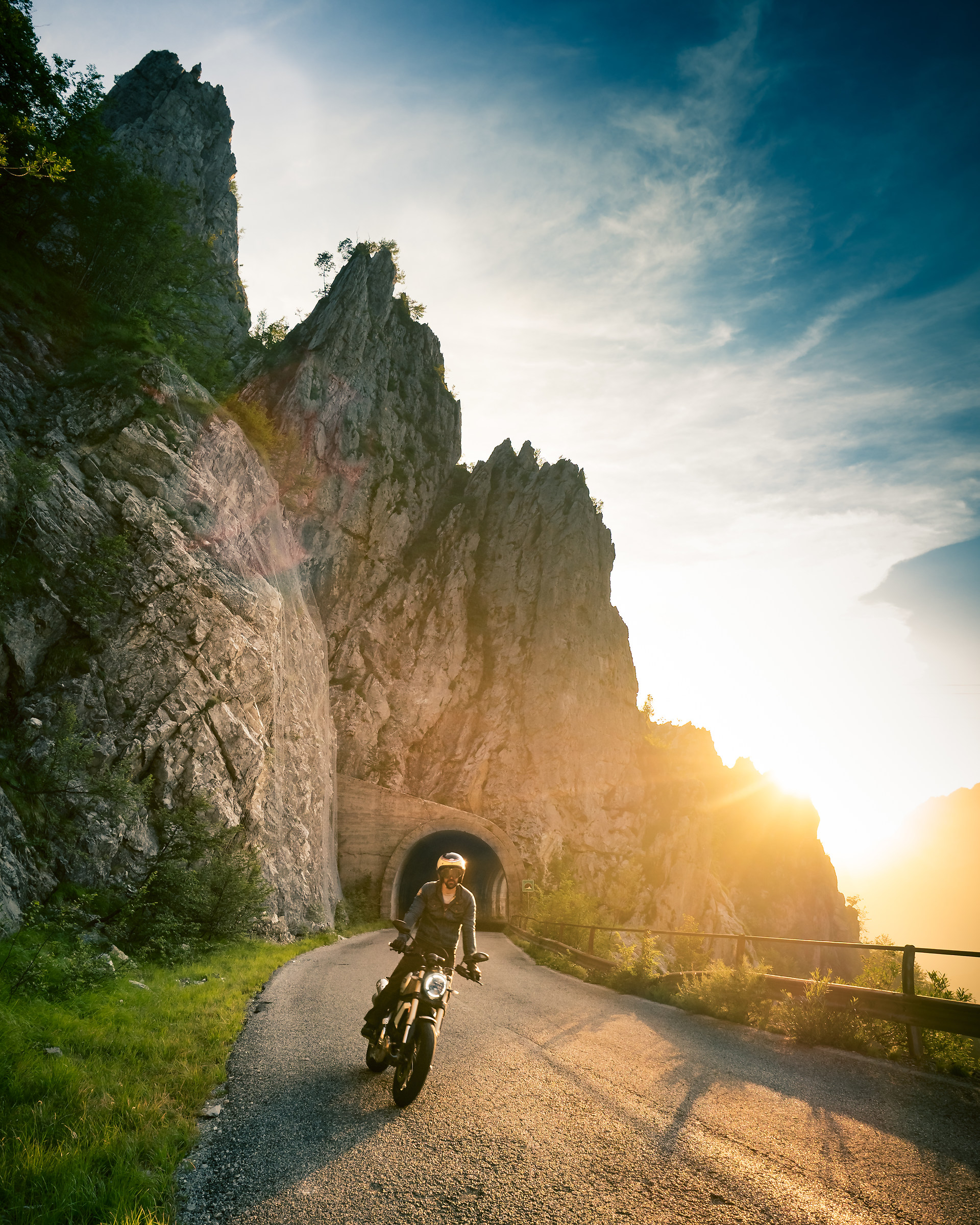 Su e giù per le Apuane