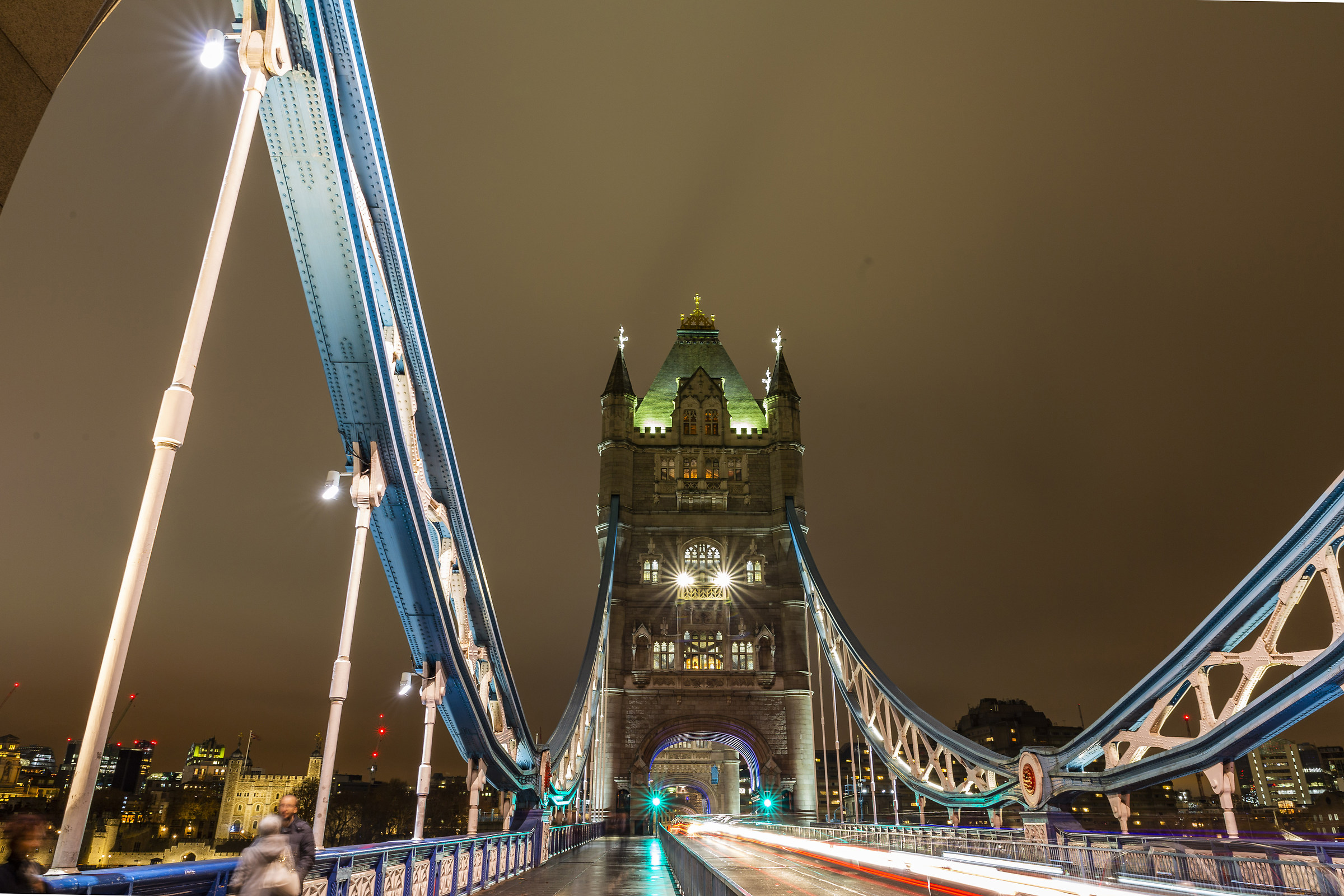 A night on the bridge