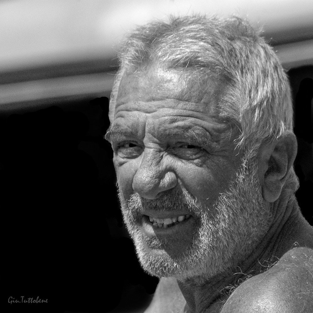 Pare che la sappia lunga