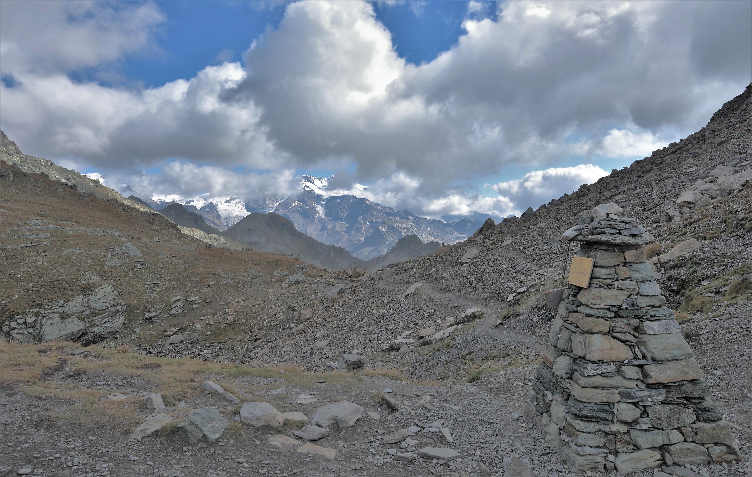 Back to the Col of Nana the Monte Rosa tick from the NUV