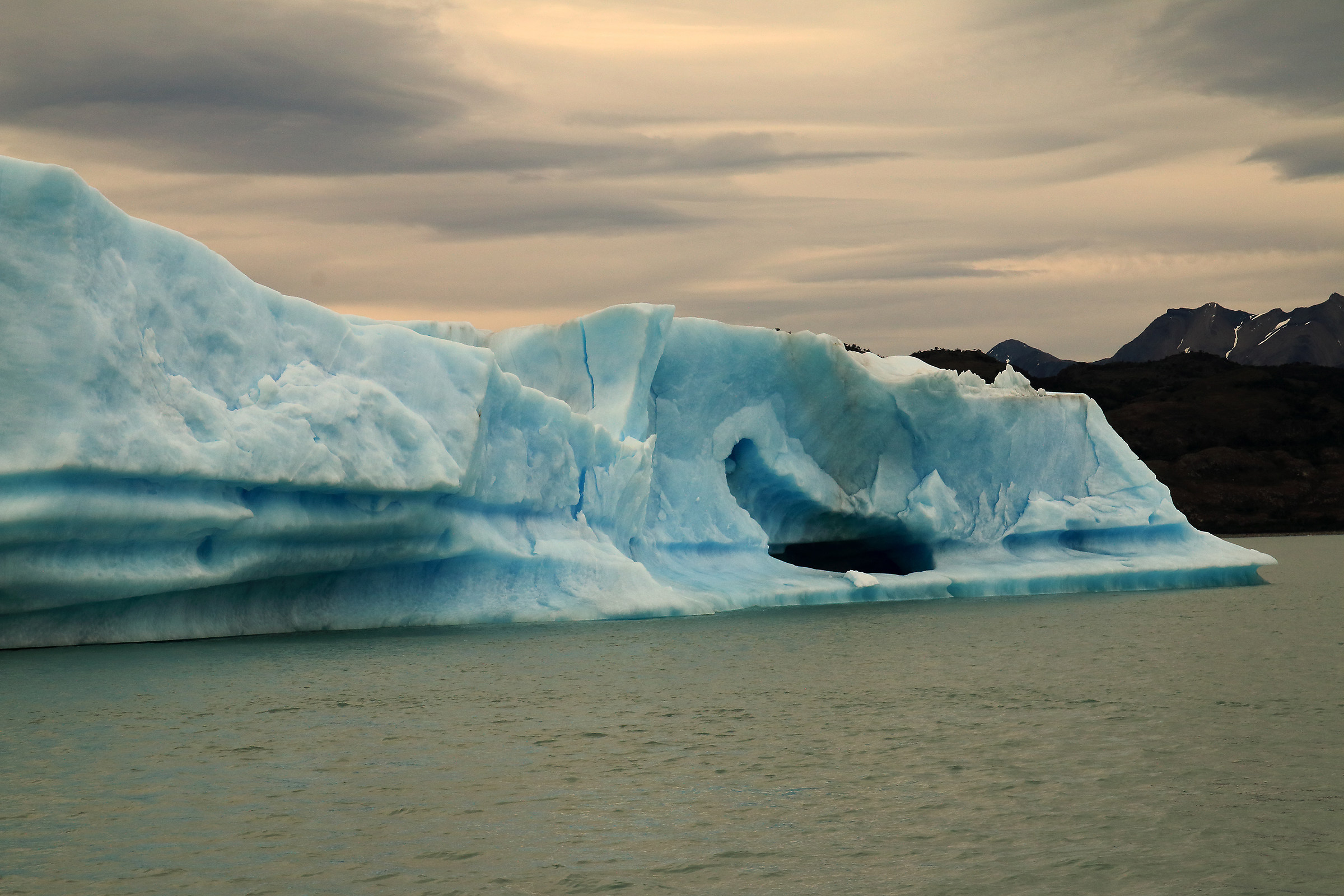 iceberg sul lago Argentino