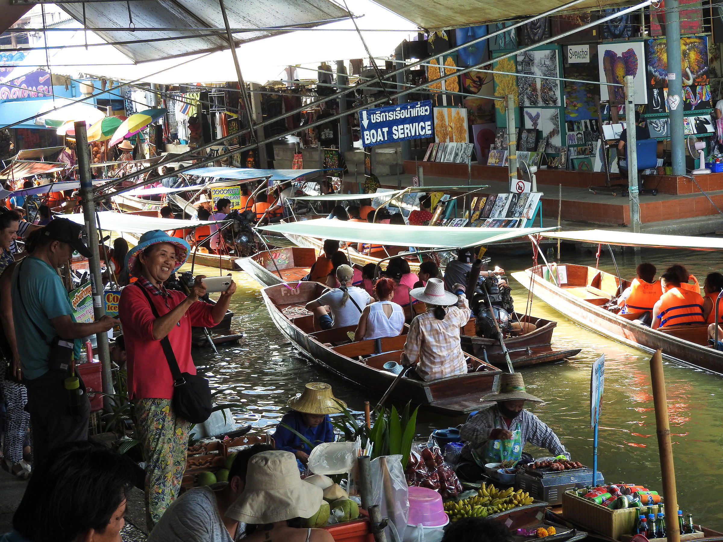 Mercato Galleggiante presso Bangkok