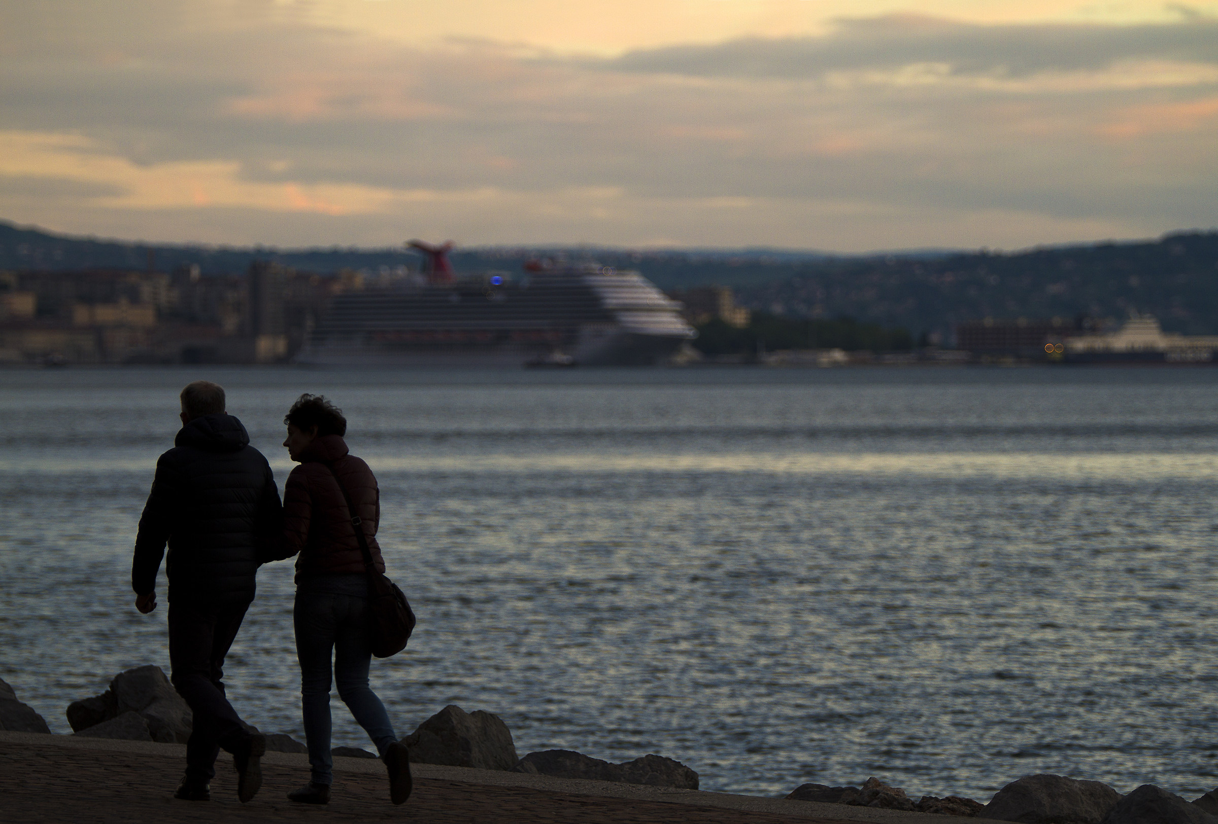 ultime luci del tramonto