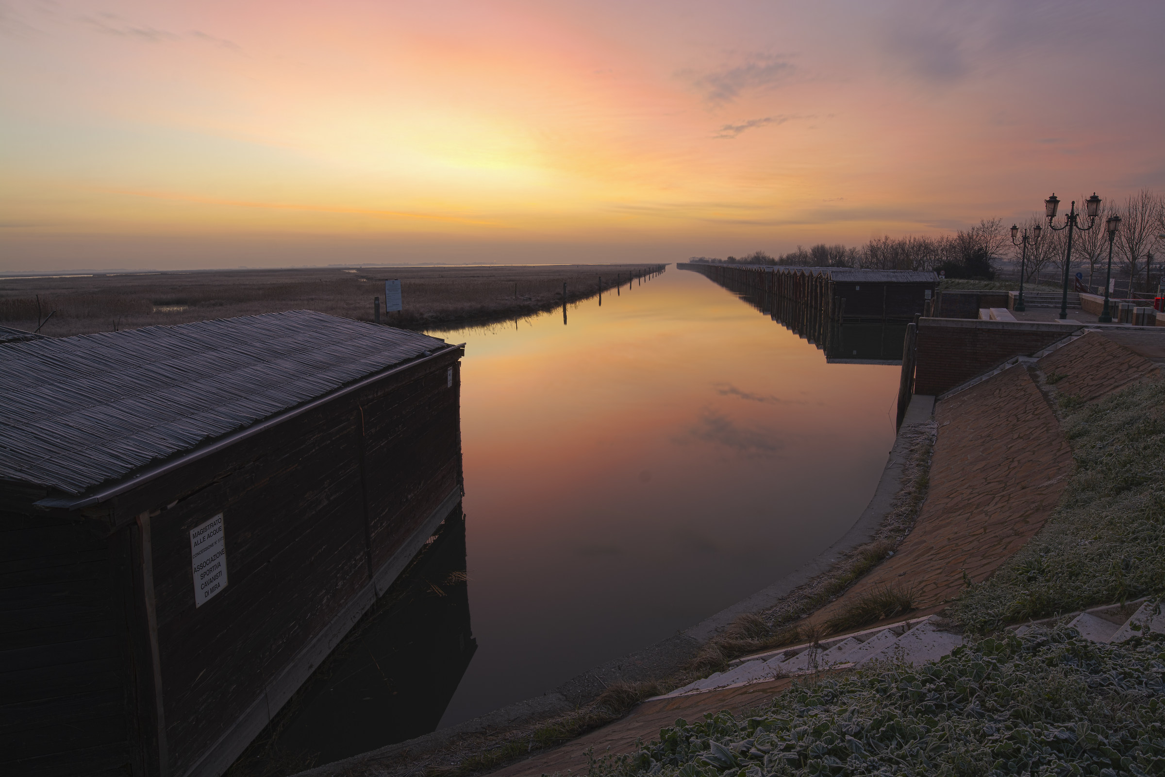 Sunrise in the lagoon veneziana_3