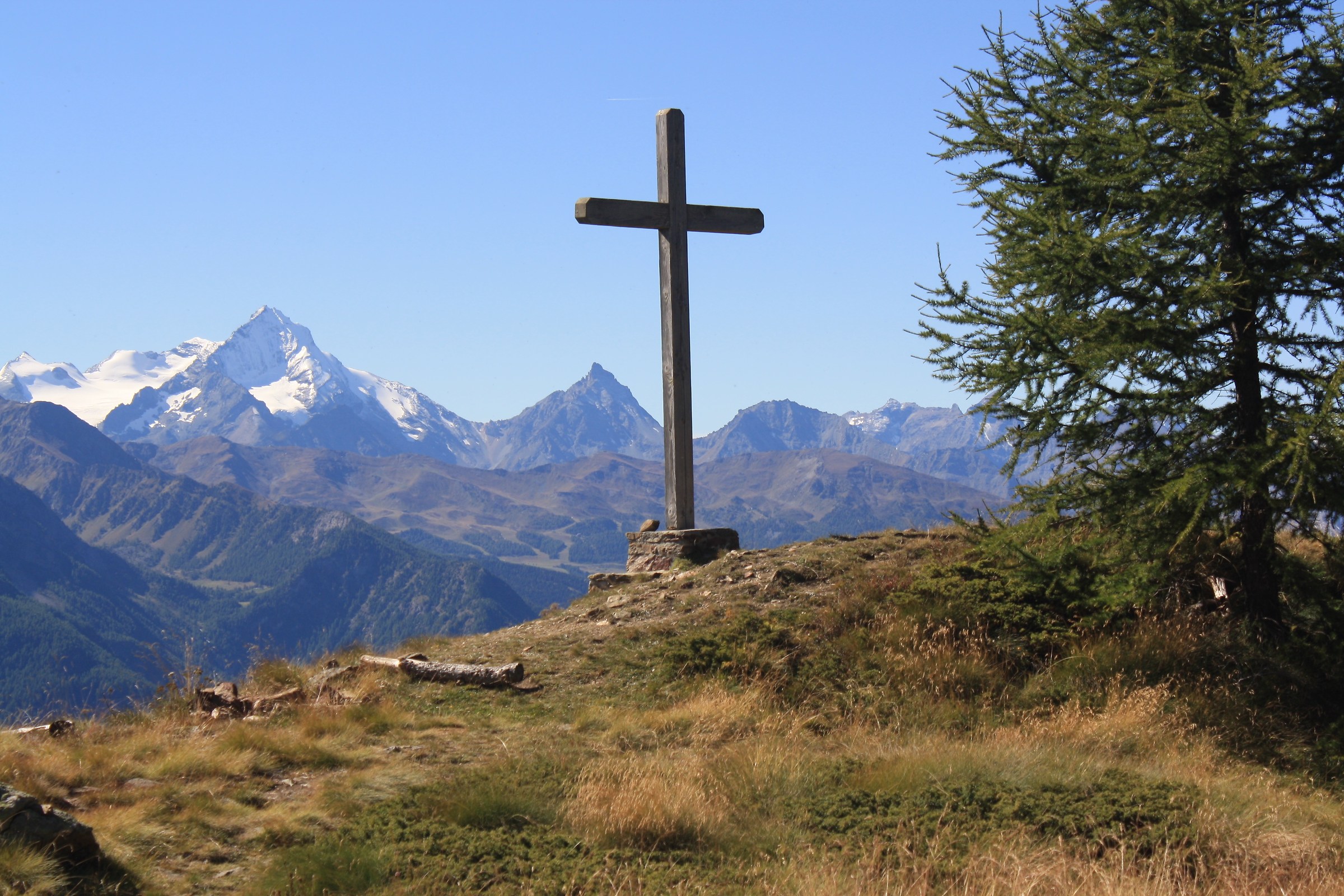 Cross of FANA 2212 m
