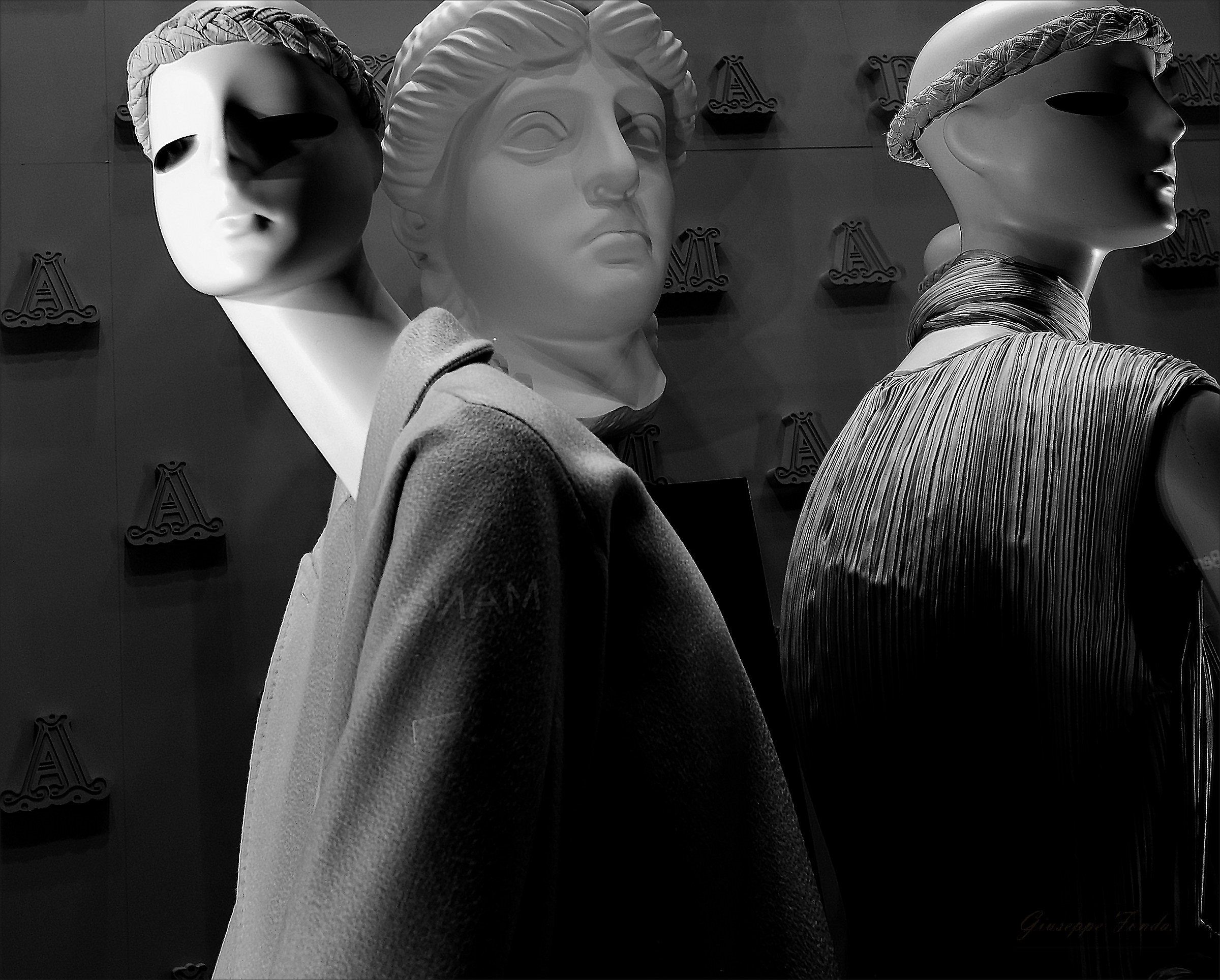 Sculptures and dummies