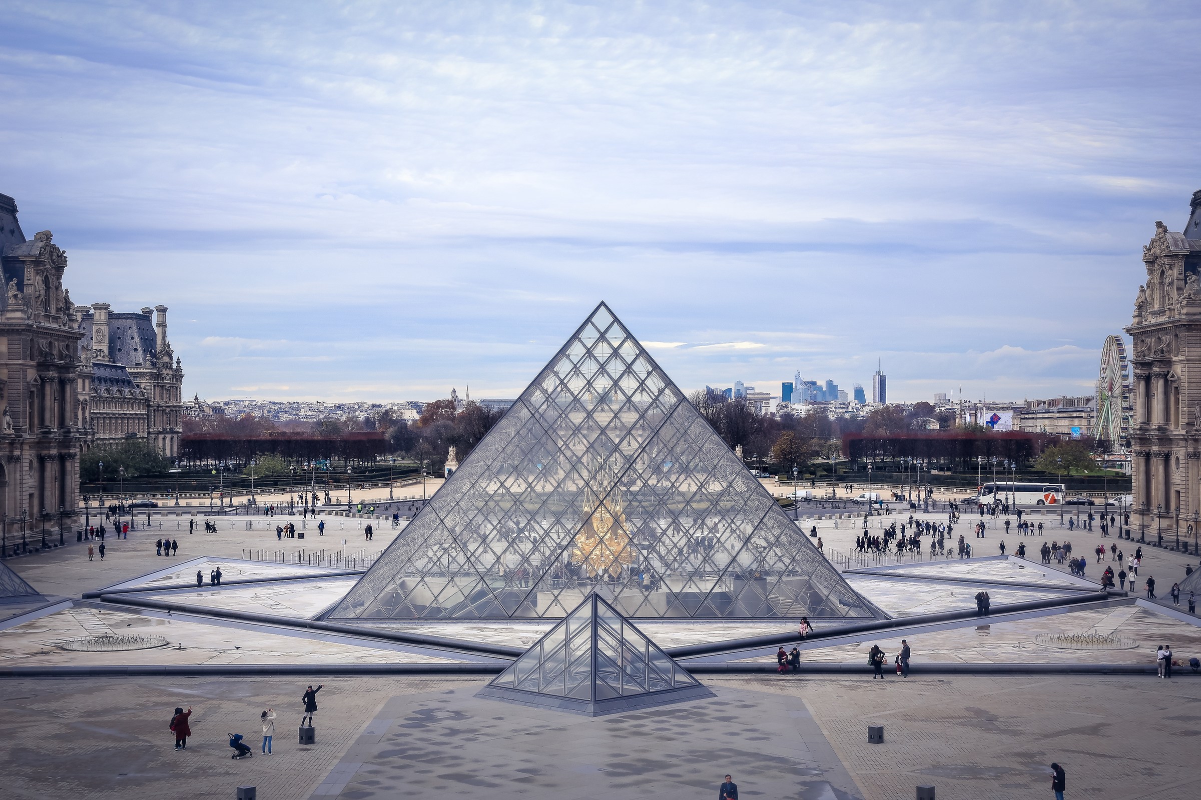 Pyramide du Louvre