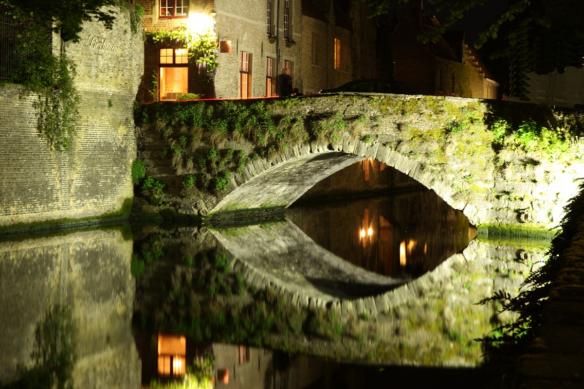 ponte notturno Bruges