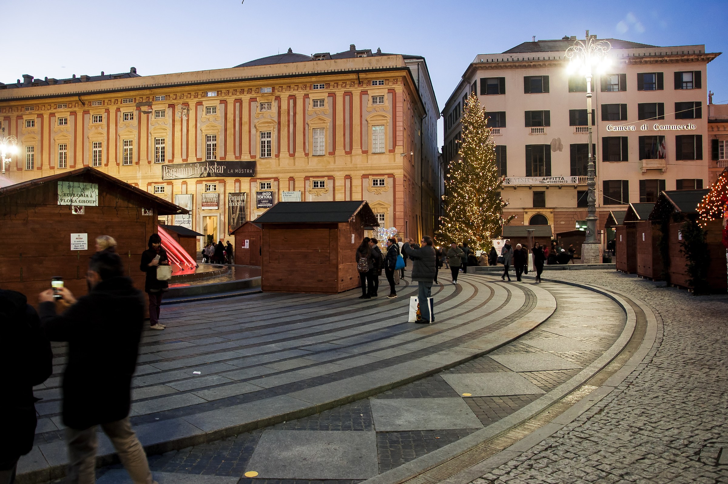 Piazza De ferrari (Genova)