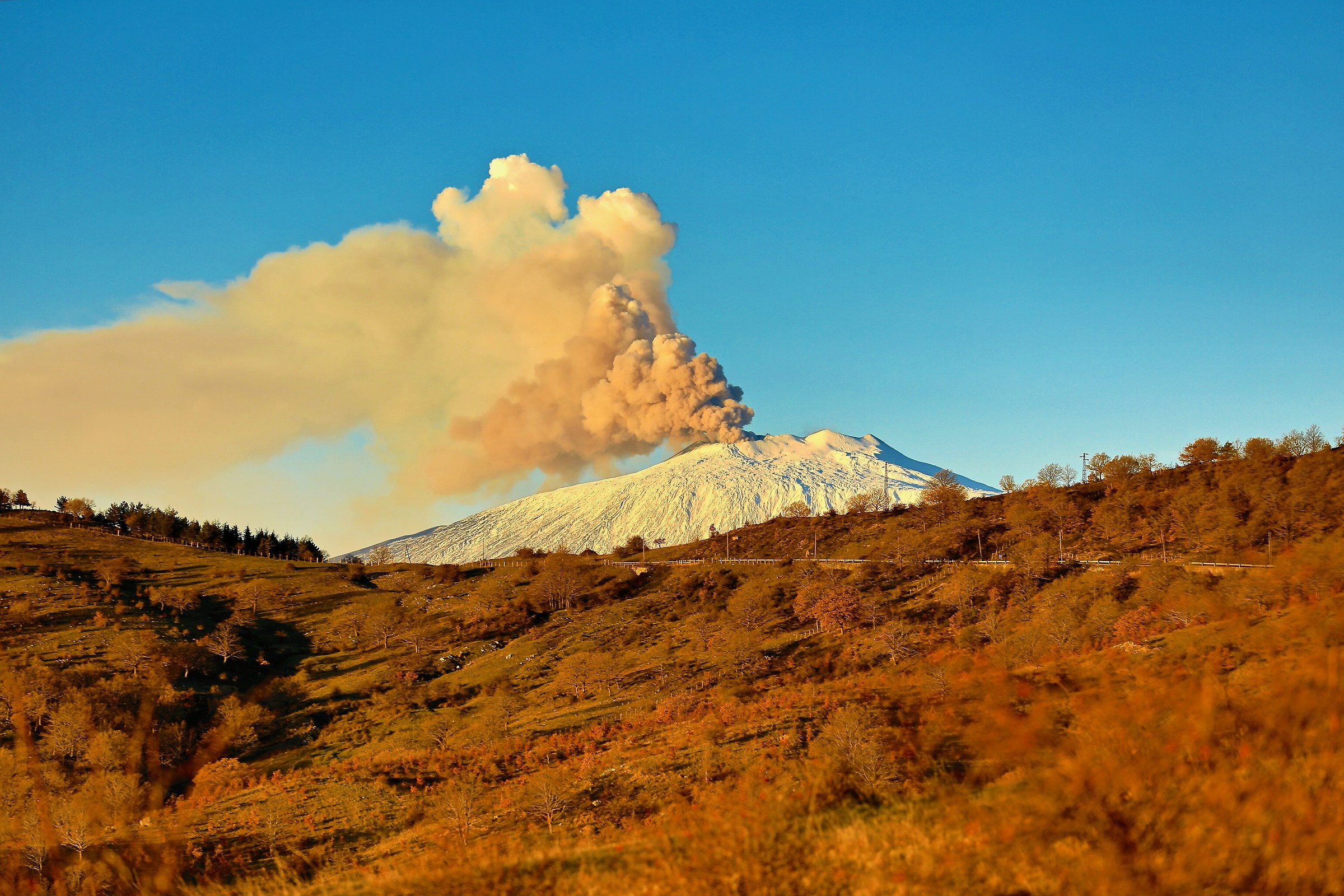 Etna erupting