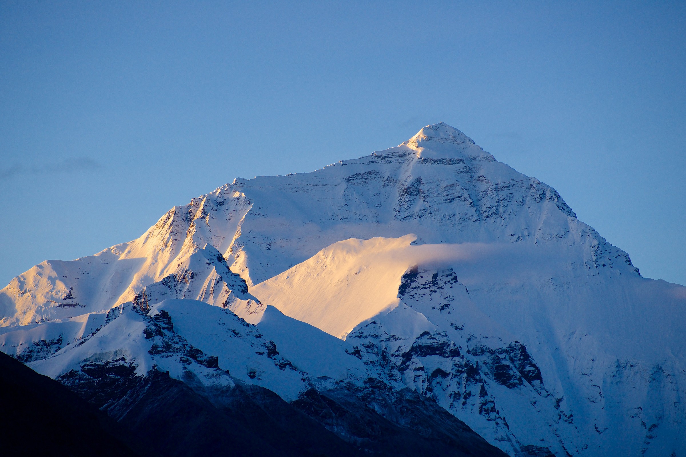 Sunrise on Mount Everest - North Face - Tibet