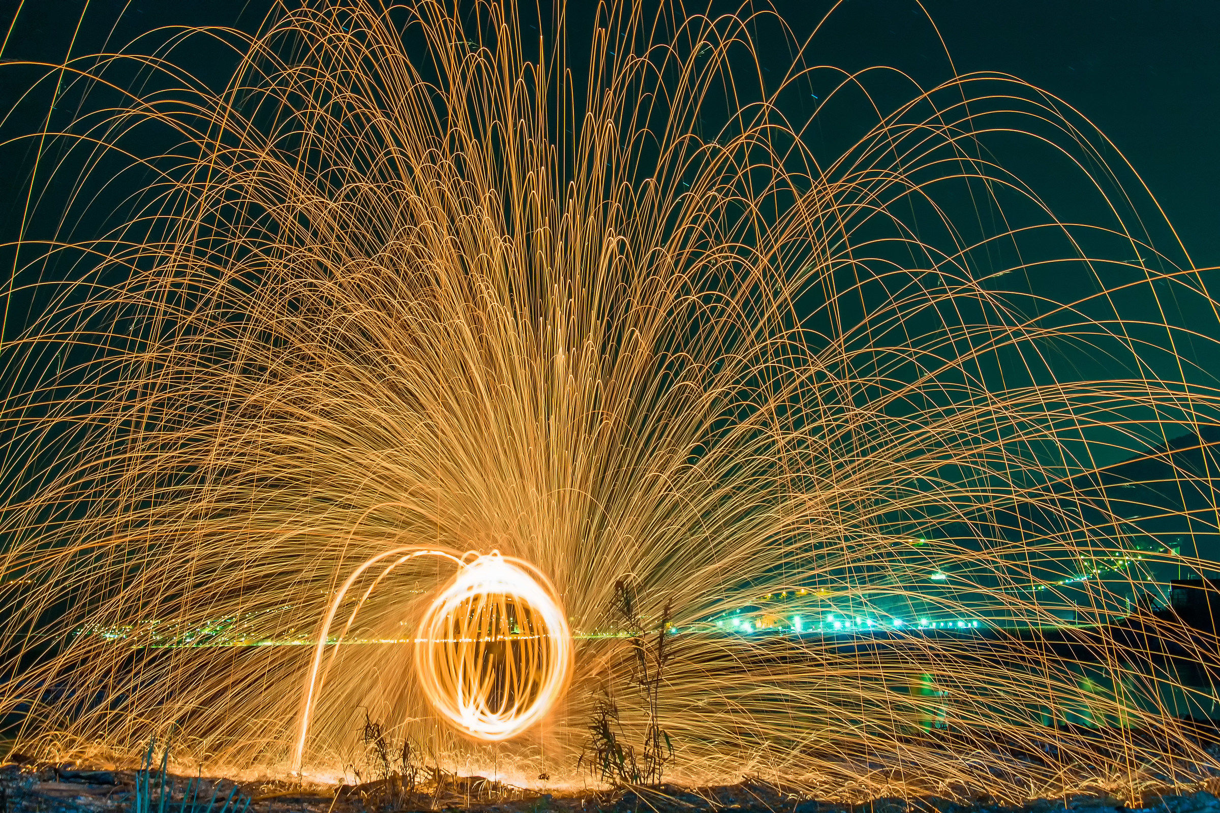 Steelwool playing on the beach