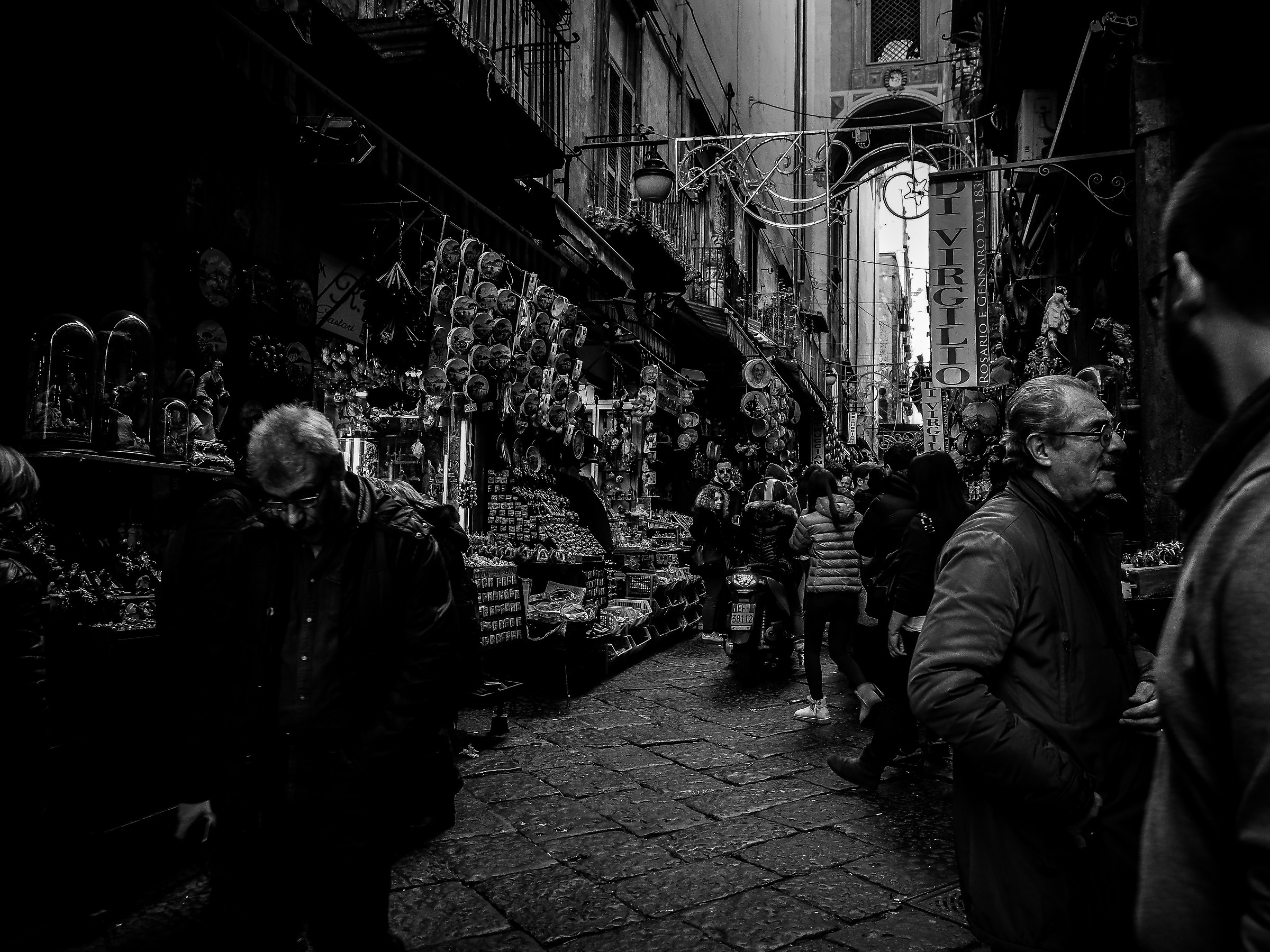 Street Naples San Gregorio Armeno