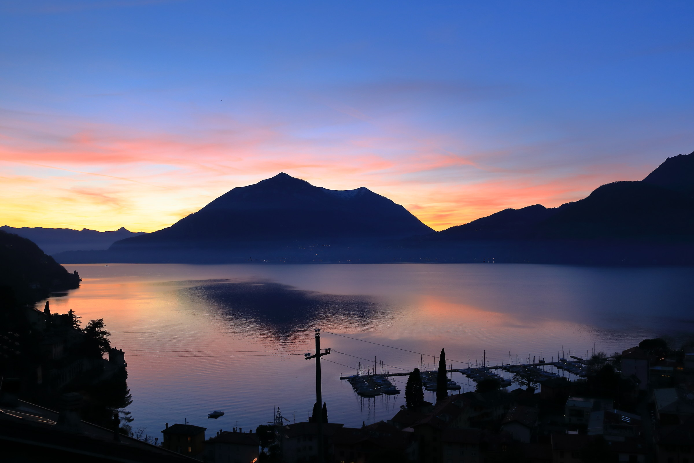 Tramonto sul lago di Como