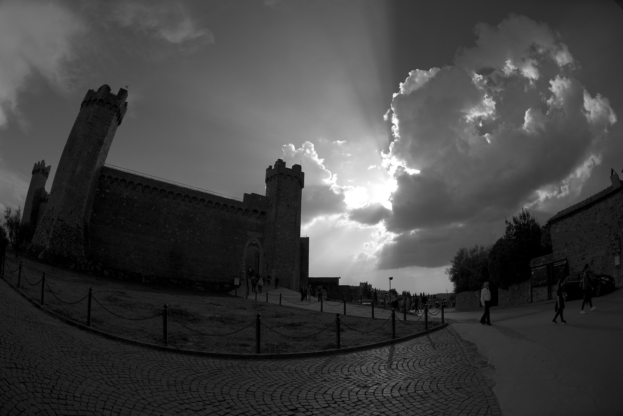 Rays on the castle