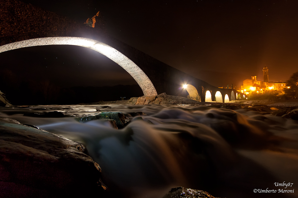 Ponte del diavolo di notte