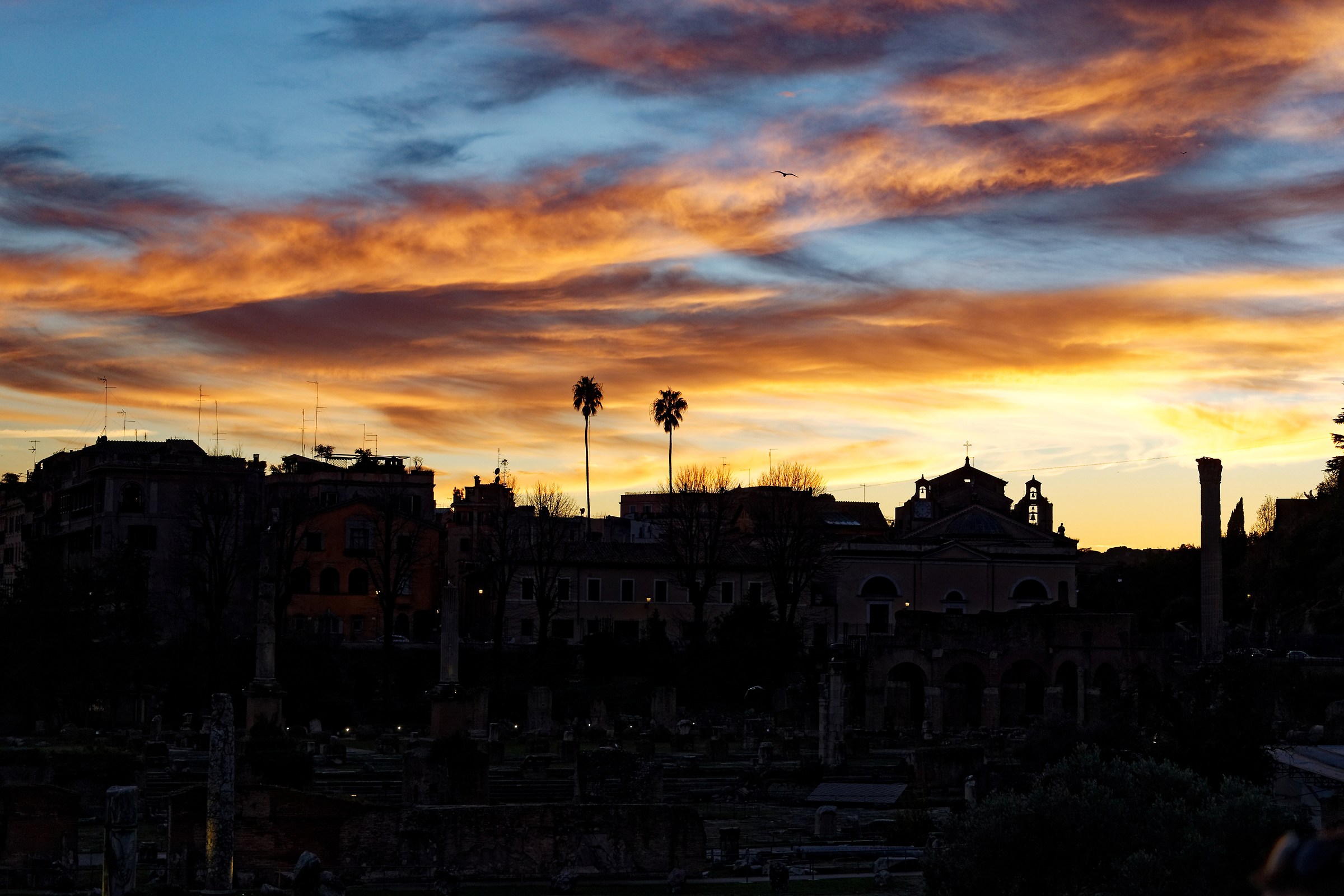 Now blù on the holes