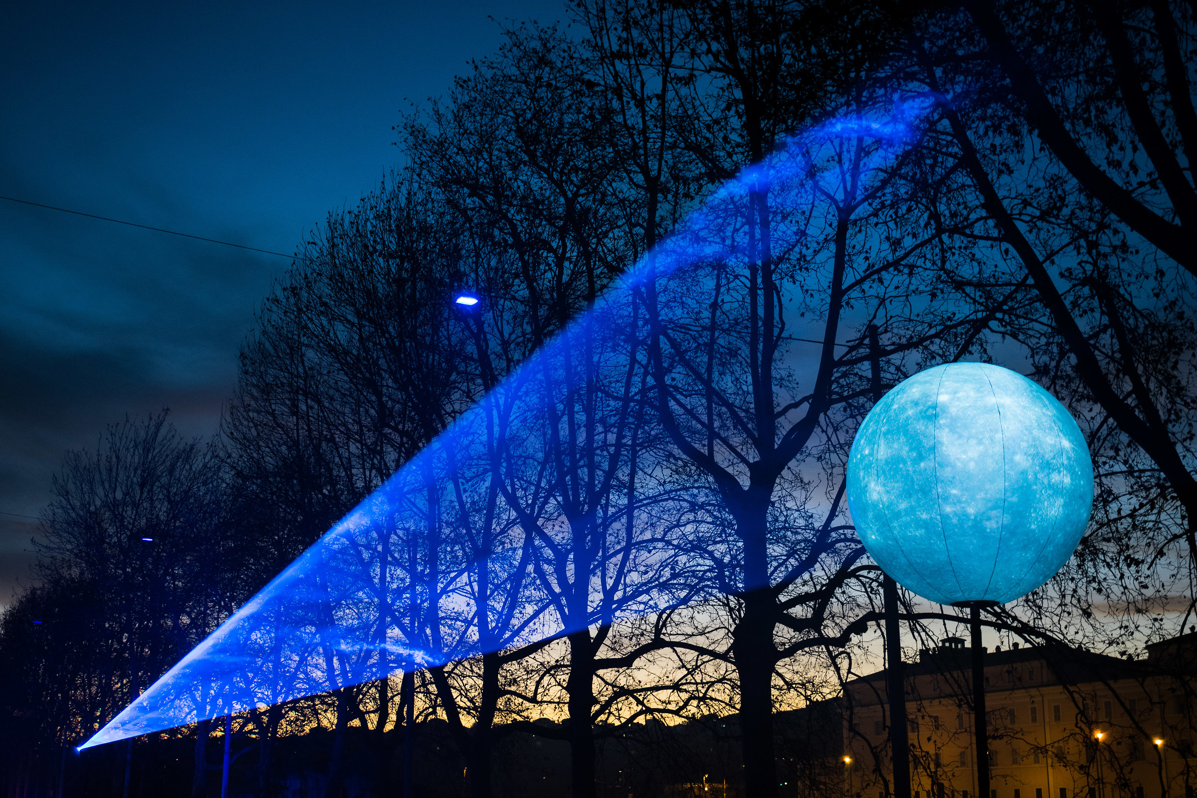 Luce e pianeti tra il giorno e la notte