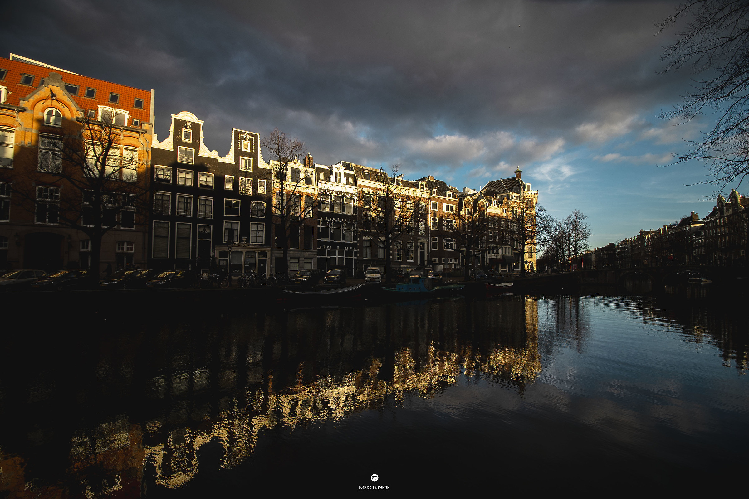 Unexpected contrasts