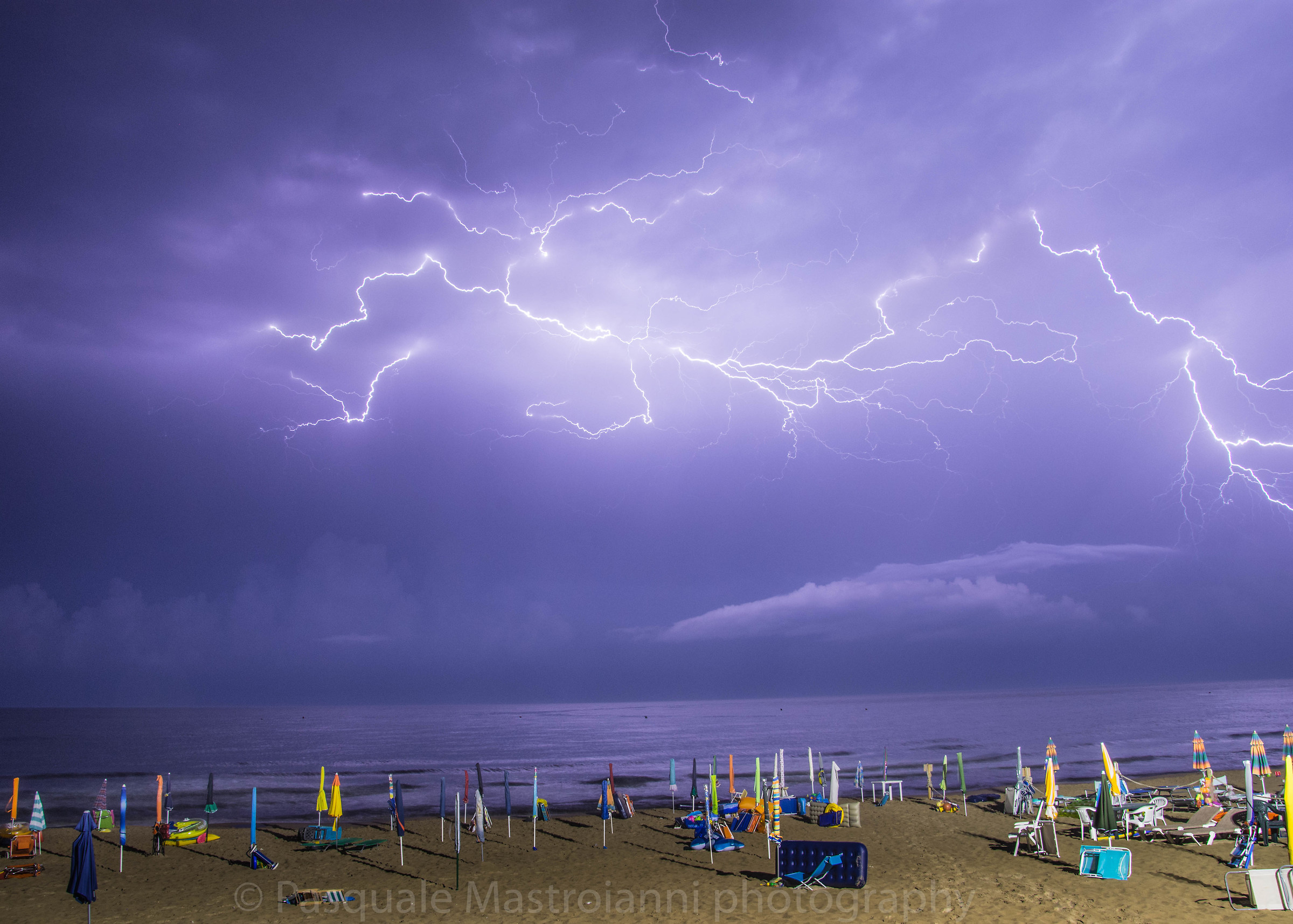 lampi sul mare di Sperlonga