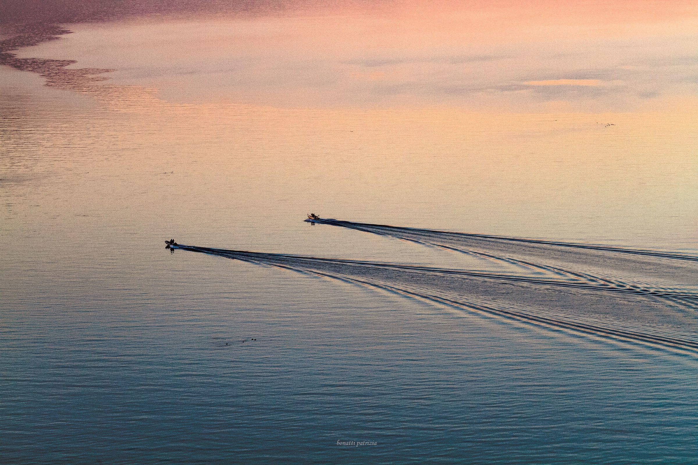 La  tranquillità delle linee  parallele