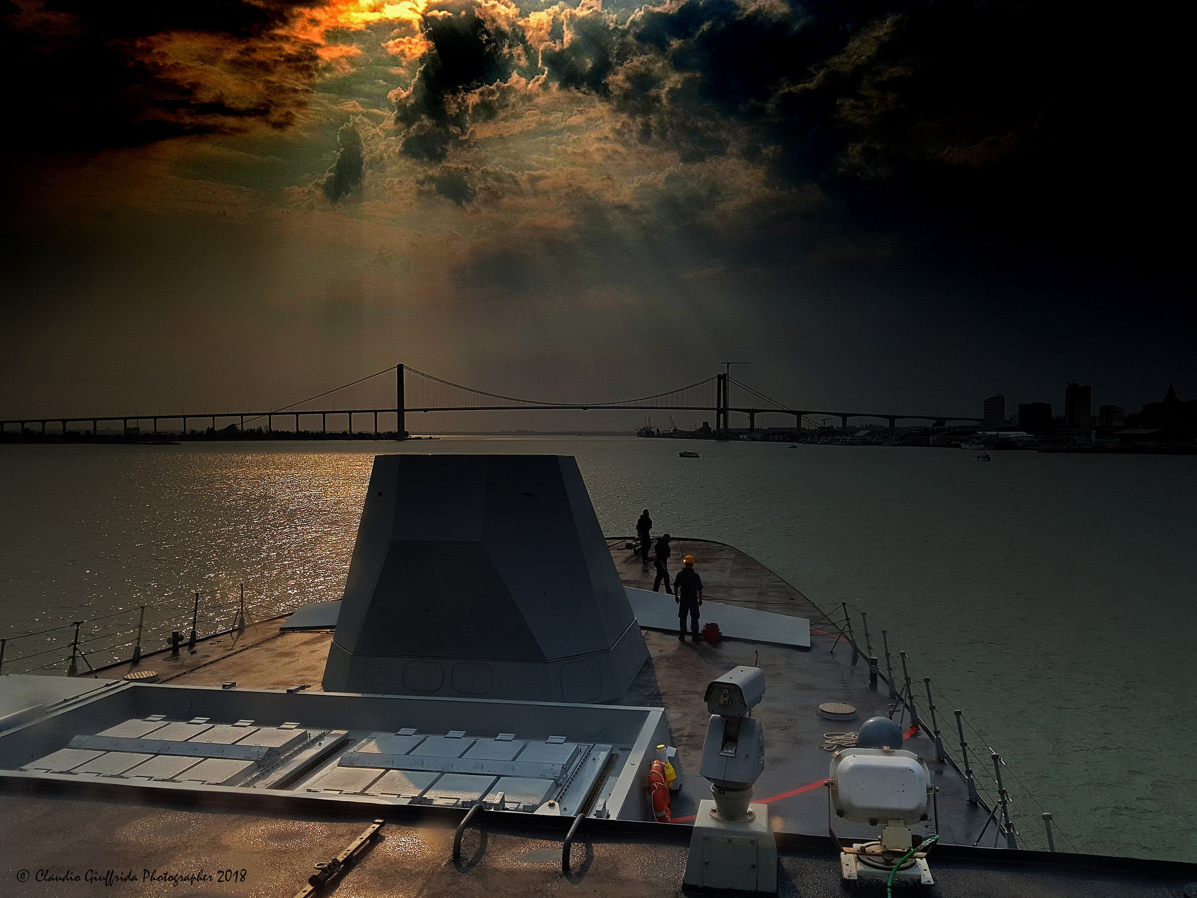 Approdo apocalittico... e luce fu!