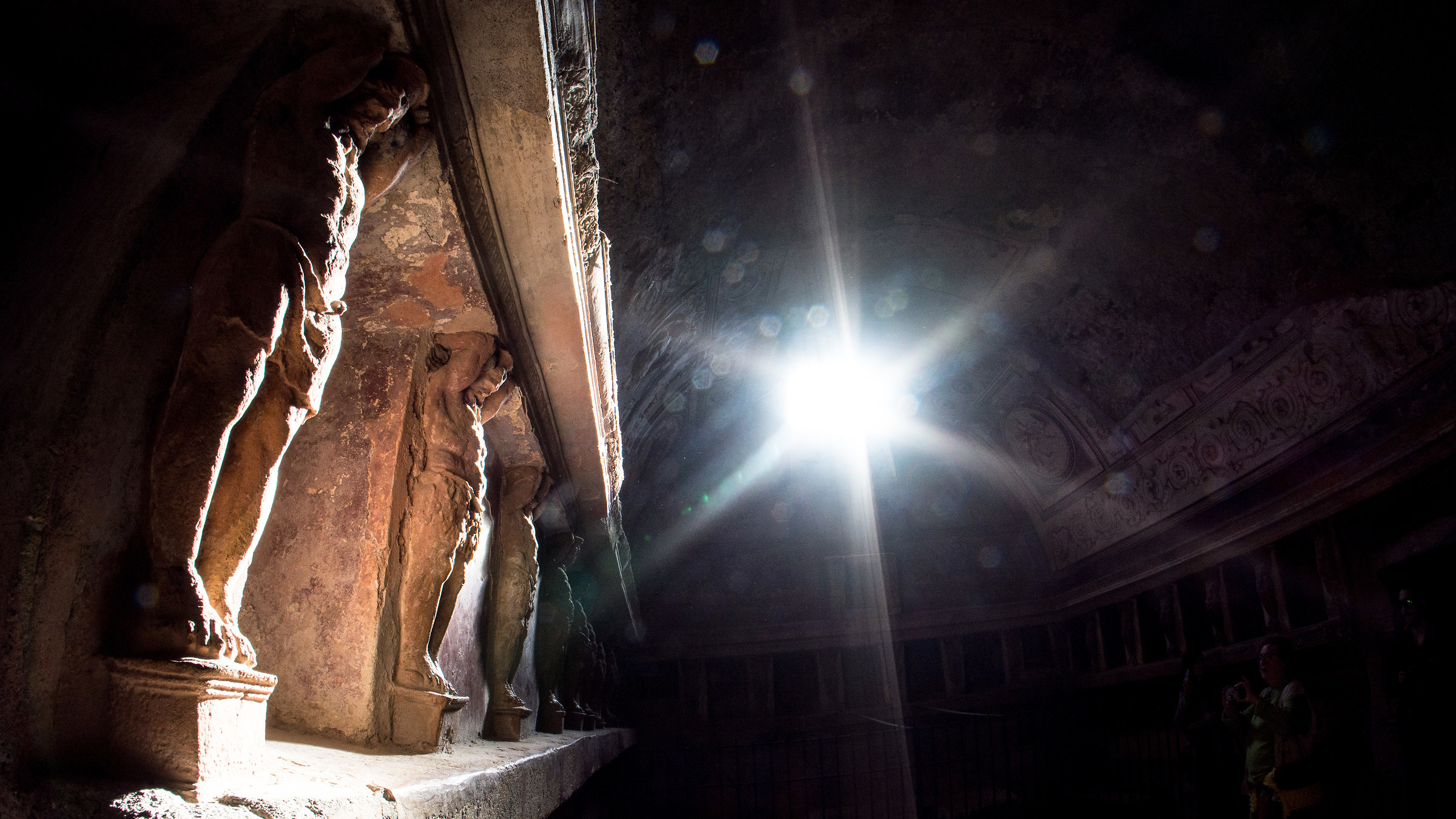 8mm Kelda Fish-eye lens, Pompeii excavations