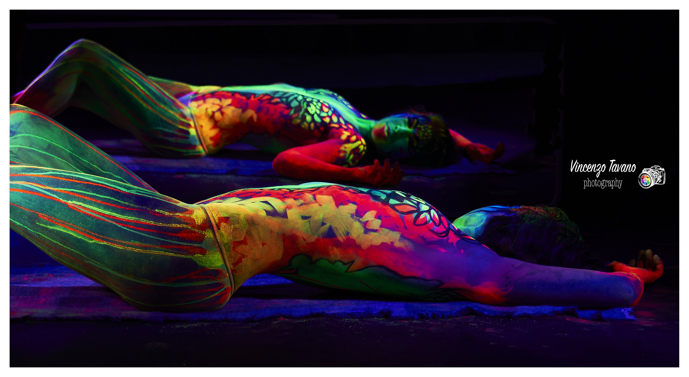 Fluo bodypainting
