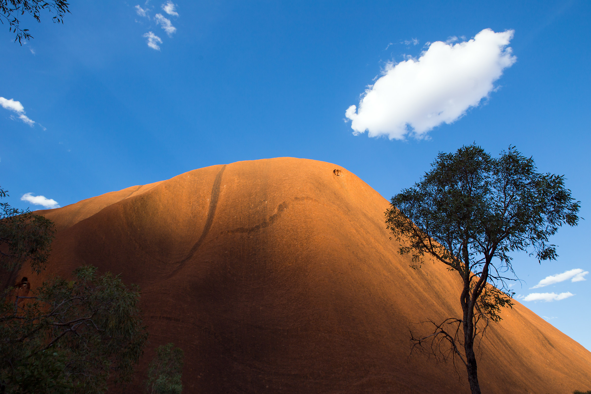 Light games on Uluru