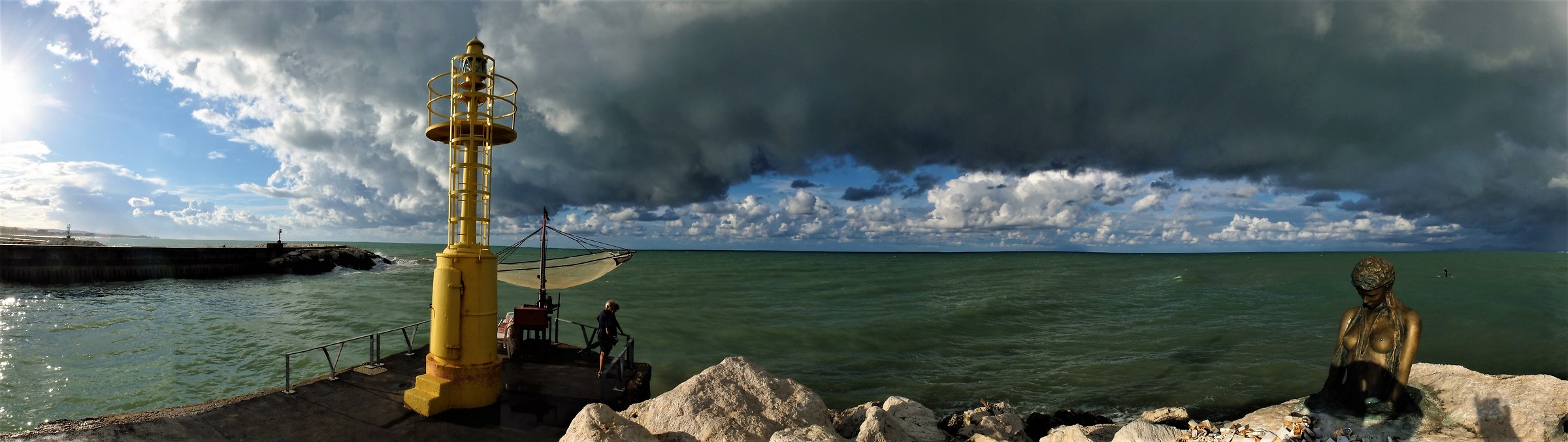 The lighthouse and the thunderstorm