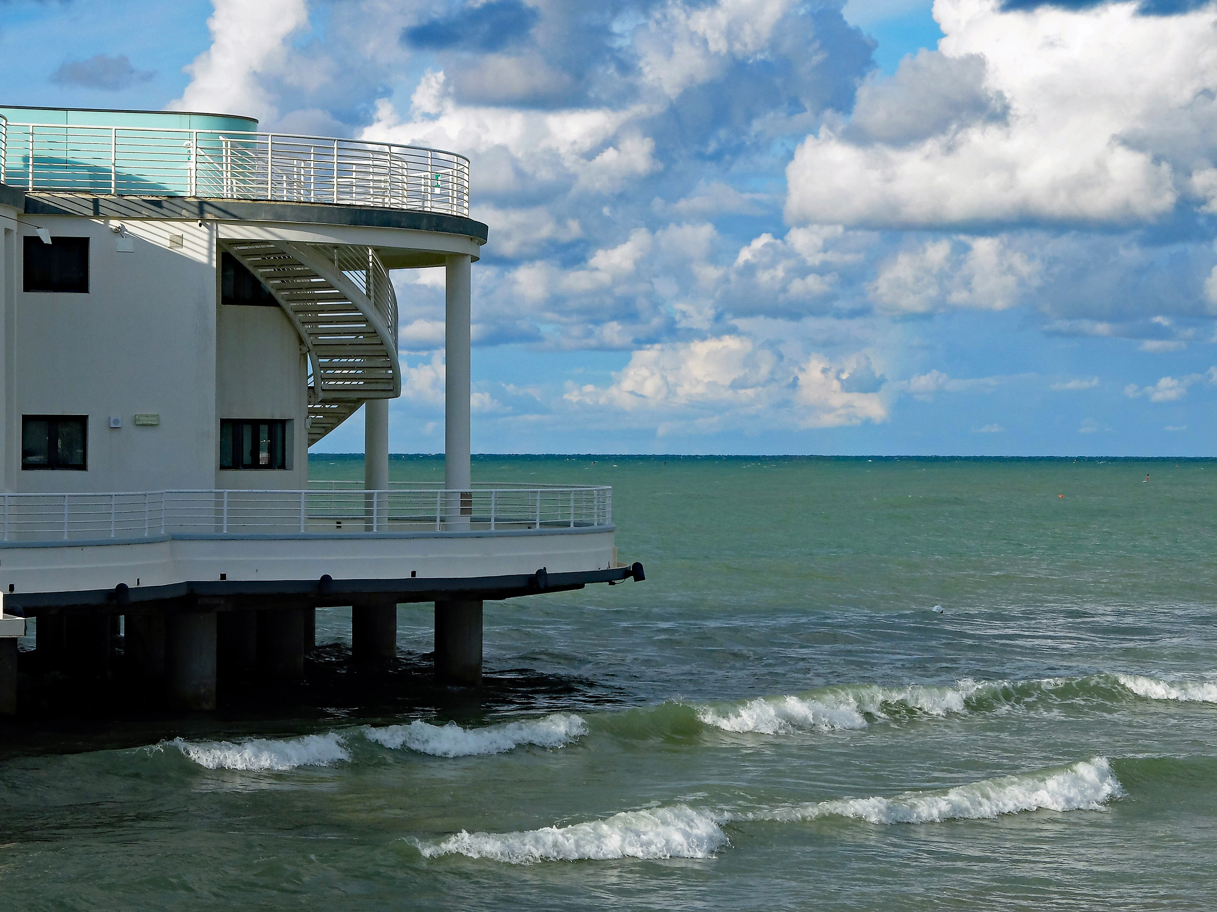 A roundabout on the sea