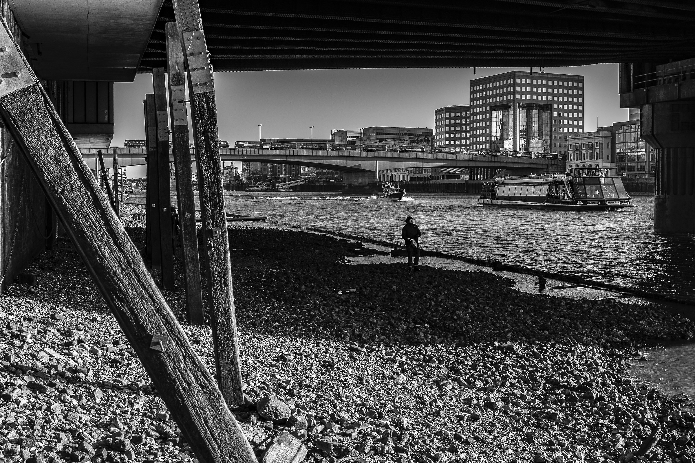 The dark side of Tamigi River