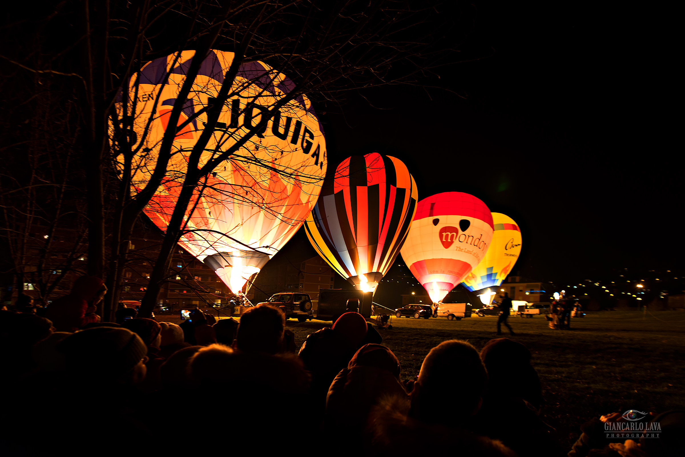 Raduno mongolfiere in notturna -  Mondovì - Cn.