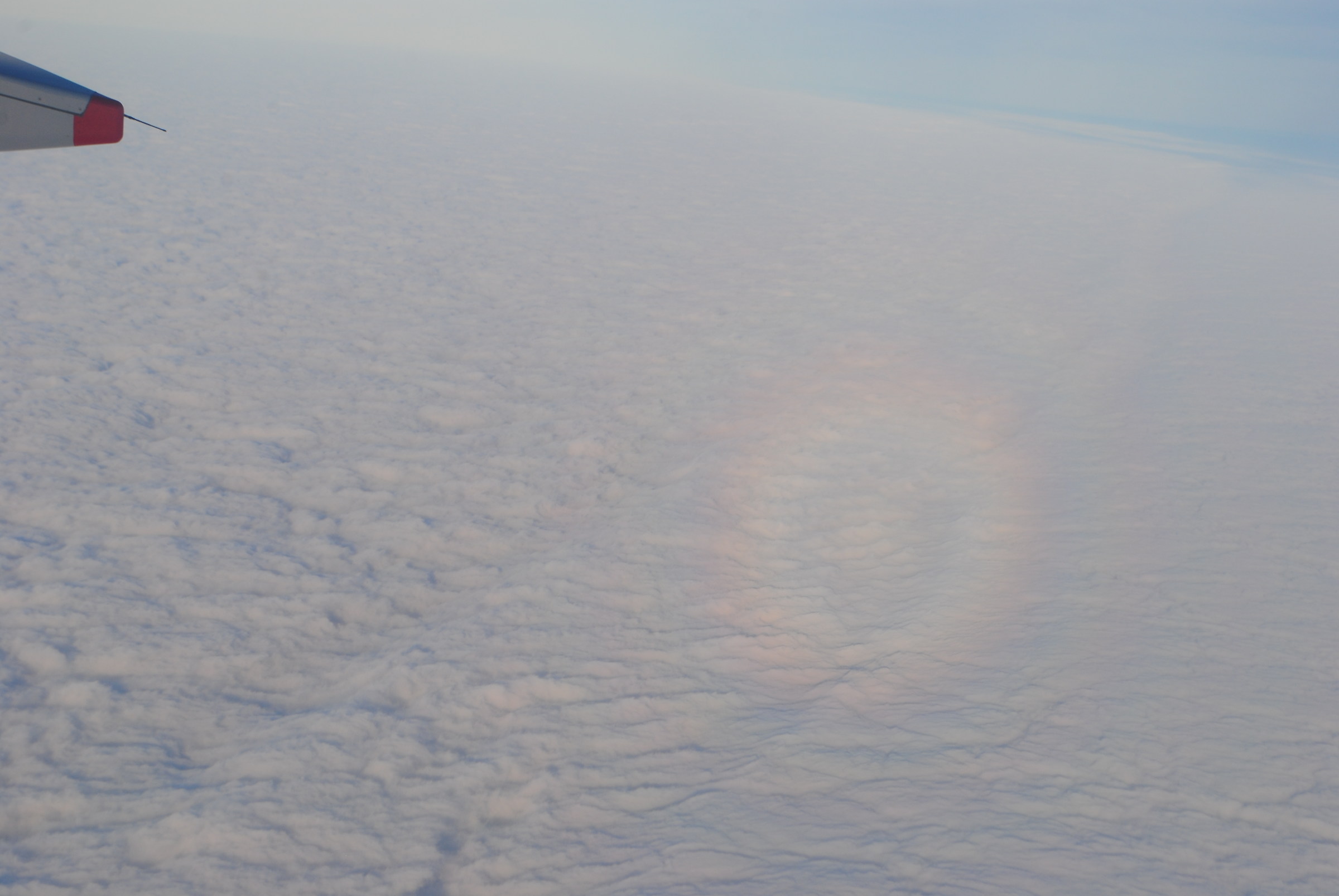 Arcobaleno sopra le nuvole