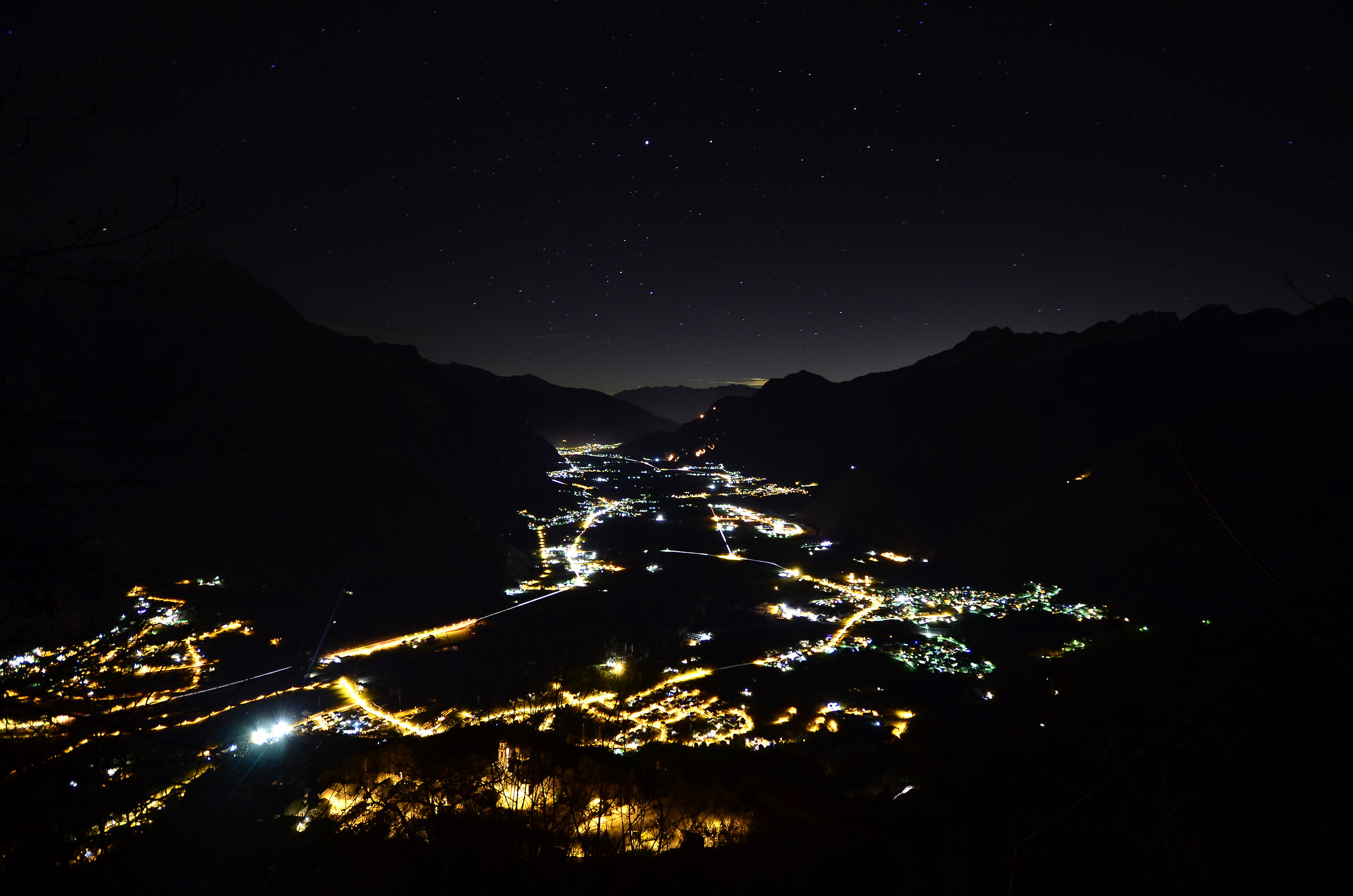 Valchiavenna by night
