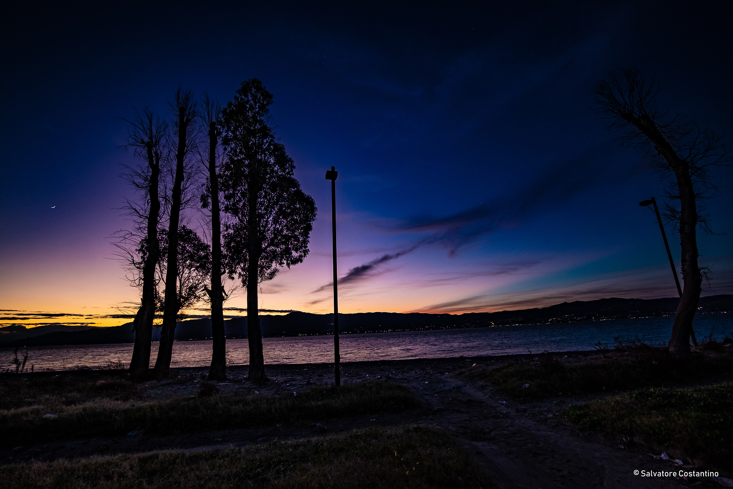 Tramonto con Etna fumante