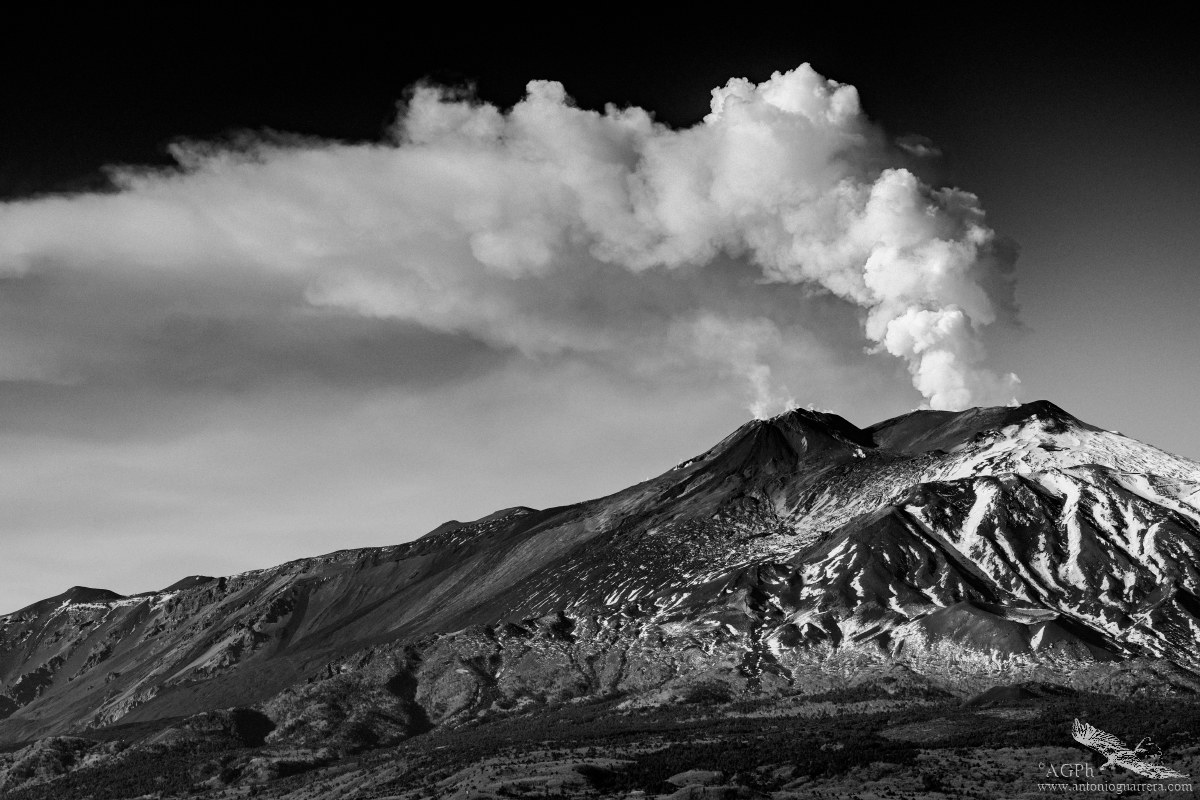 Lei e le sue fumate - Etna