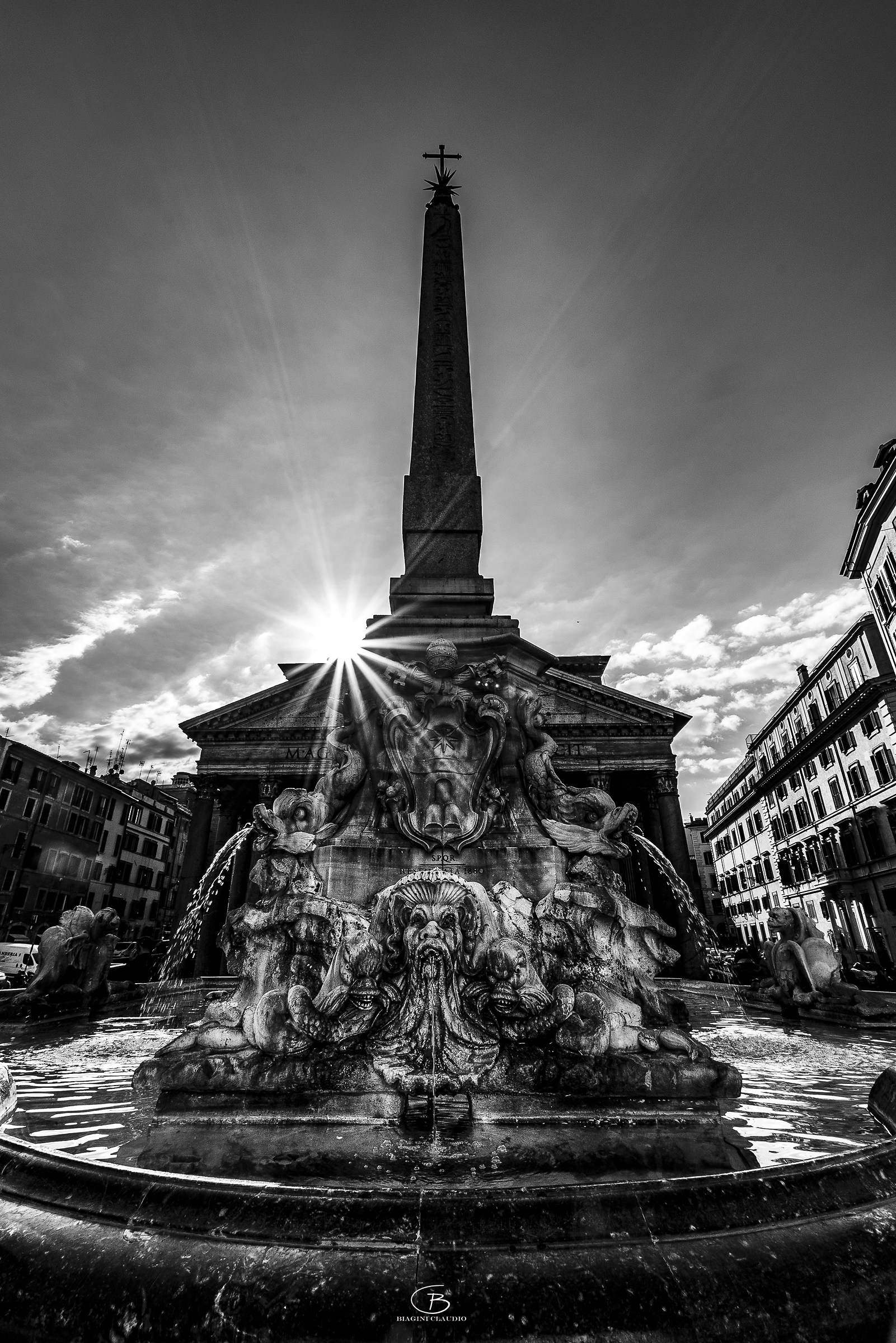 Fountain Square of the roundabout, Pantheon