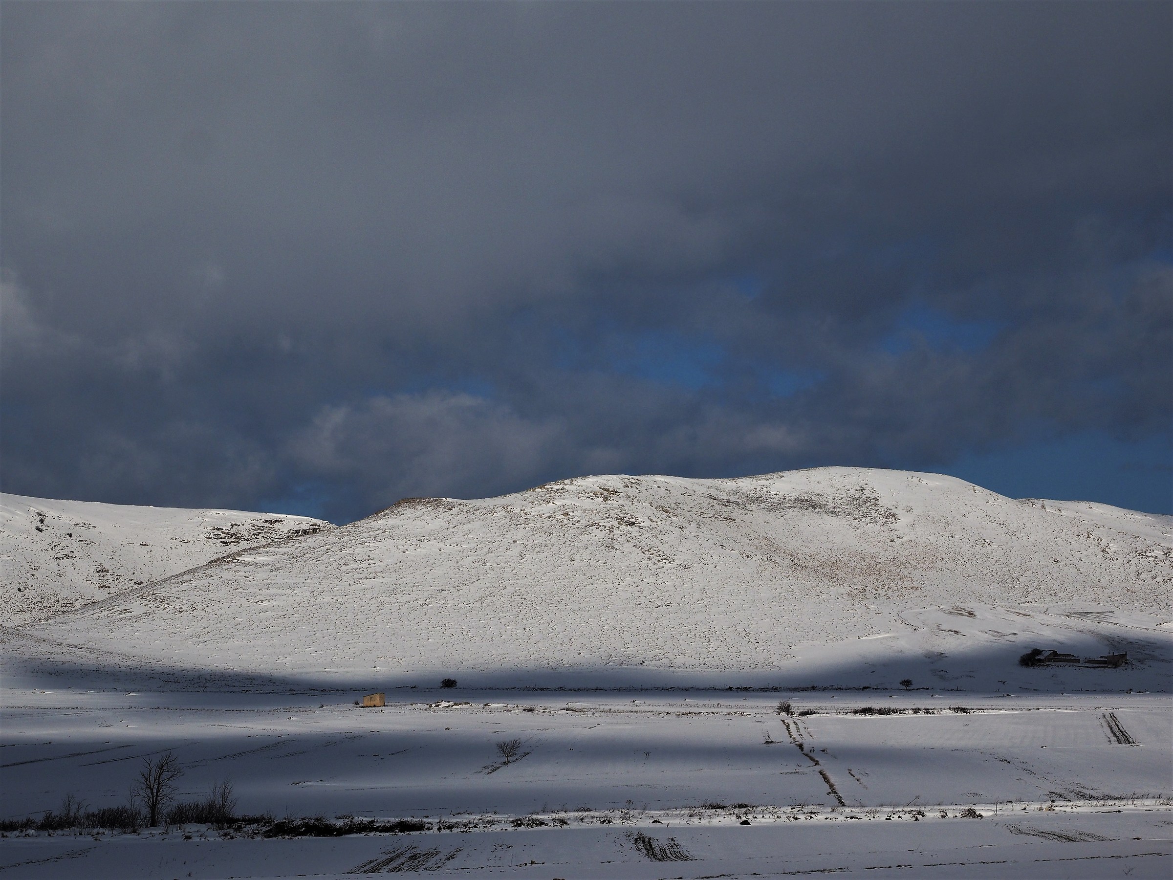 Paesaggio con neve 3