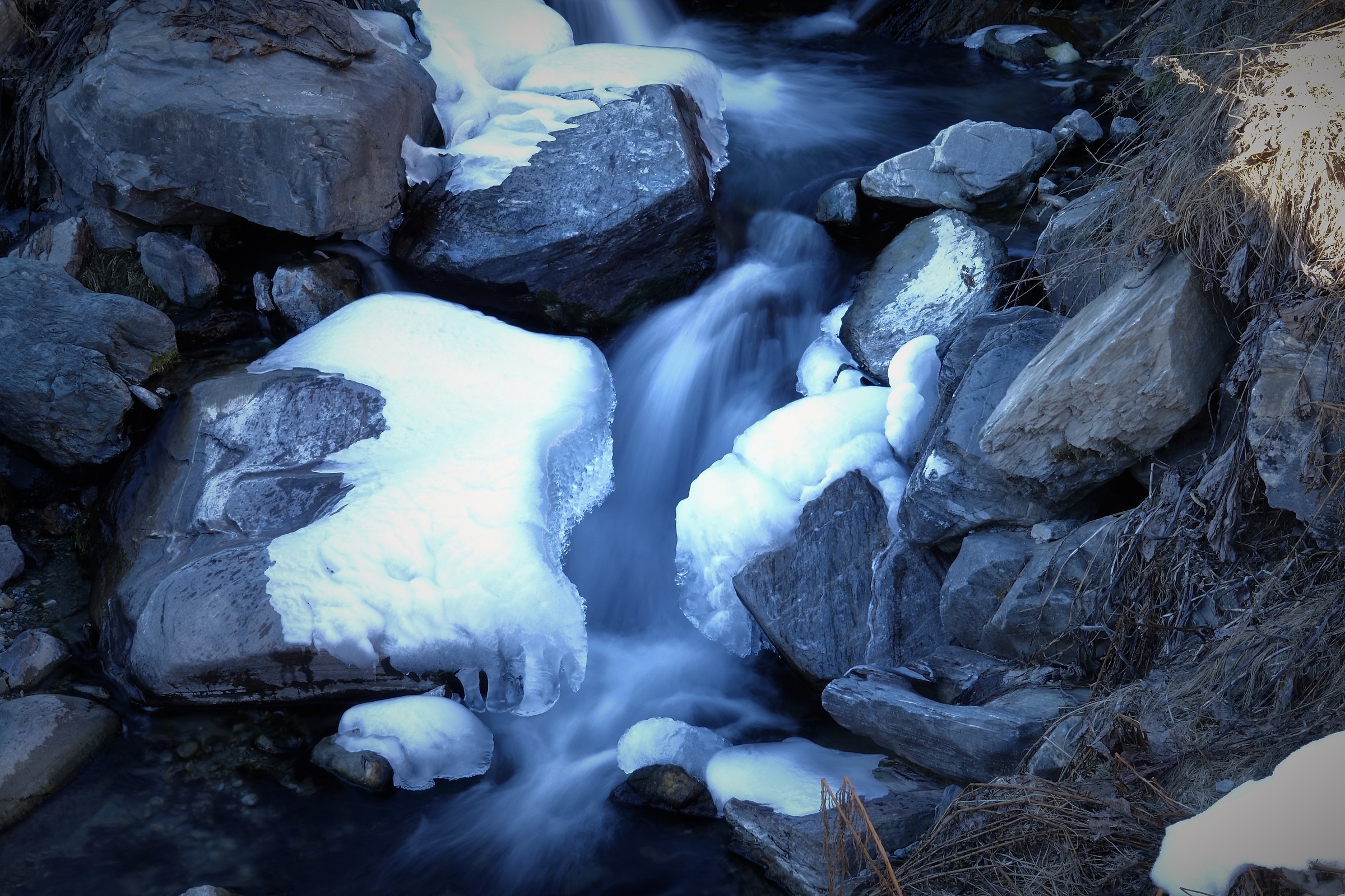 Playing with long times... leaning against a wall
