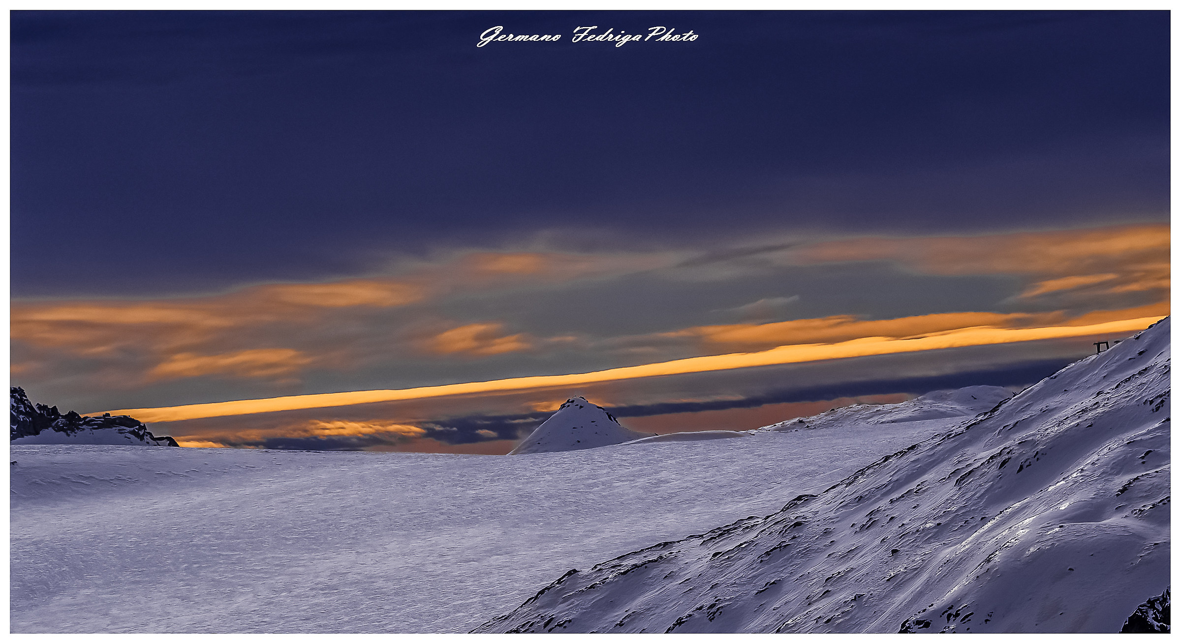 The unusual midday sunset