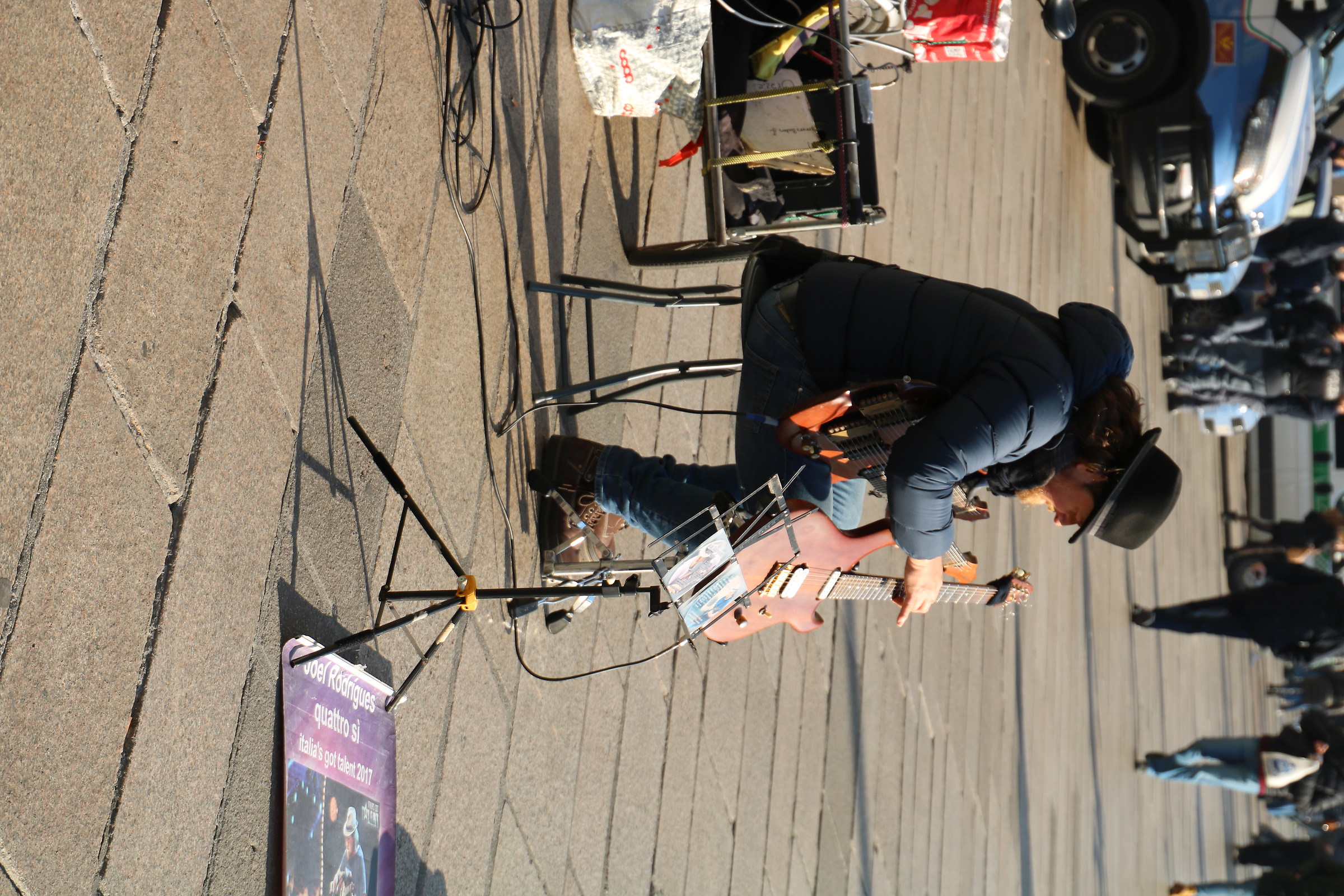 Street Artitsta in Piazza del Duomo