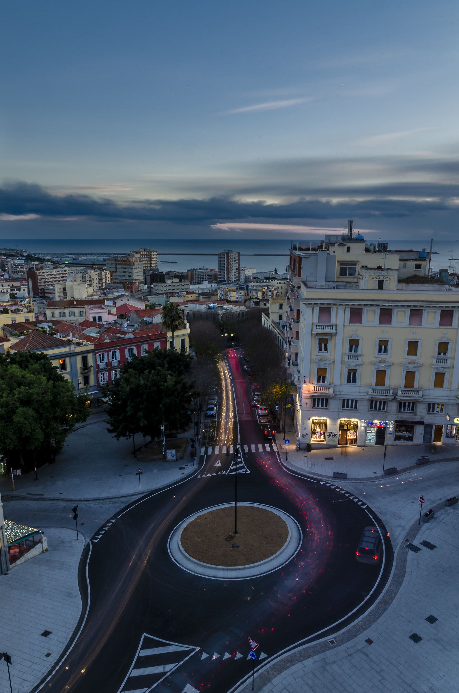 Cagliari Piazza costituzione