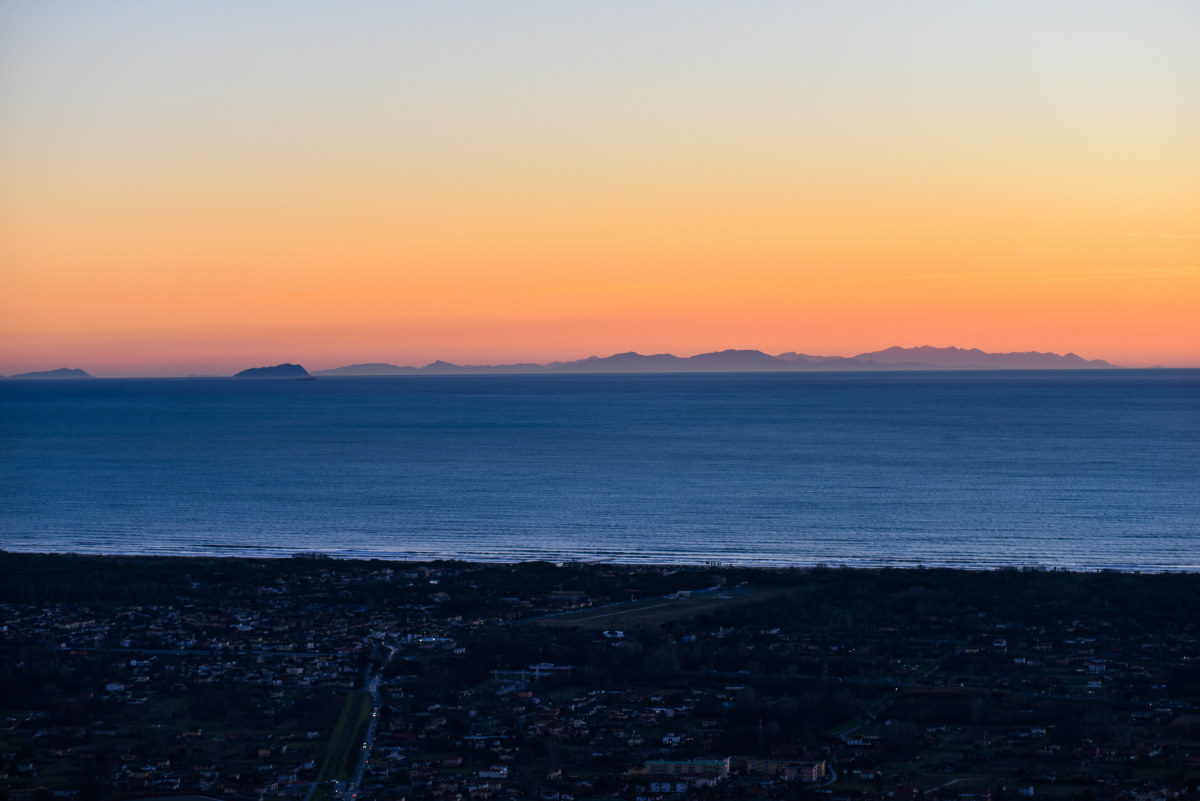 Tuscan Archipelago and Corsica, from Apuane