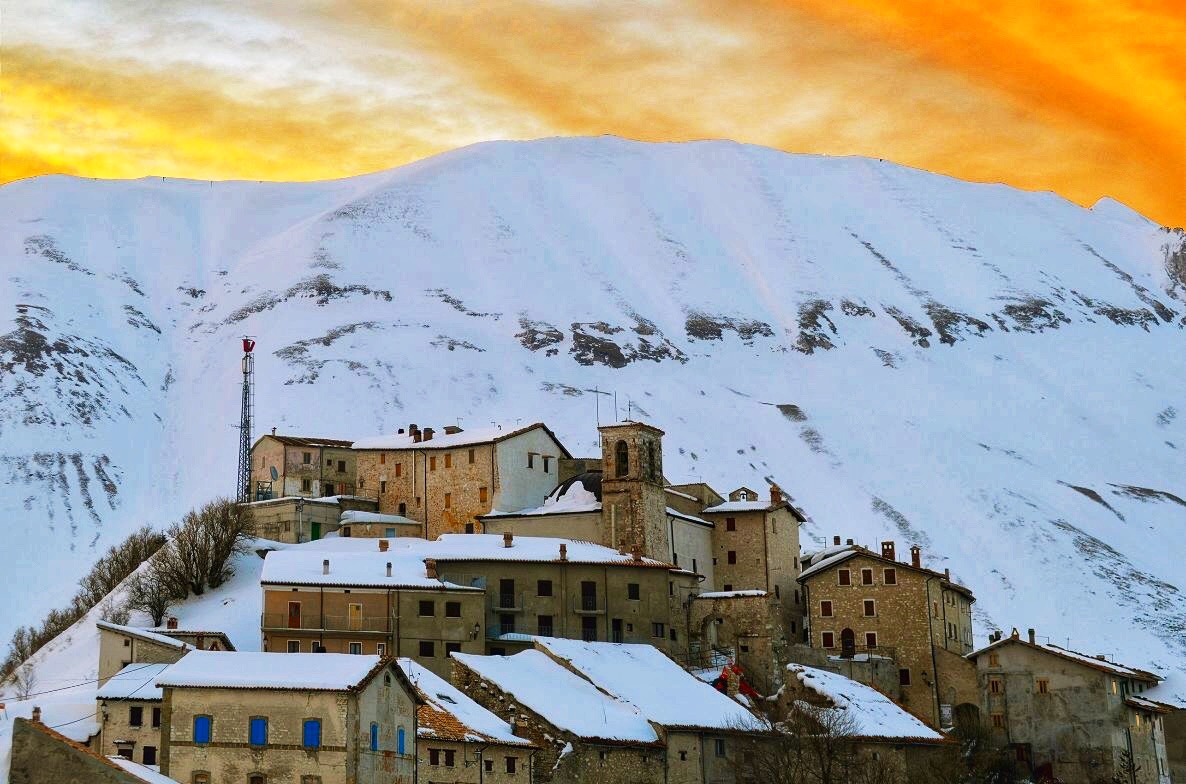 Alba in Castelluccio di Norcia