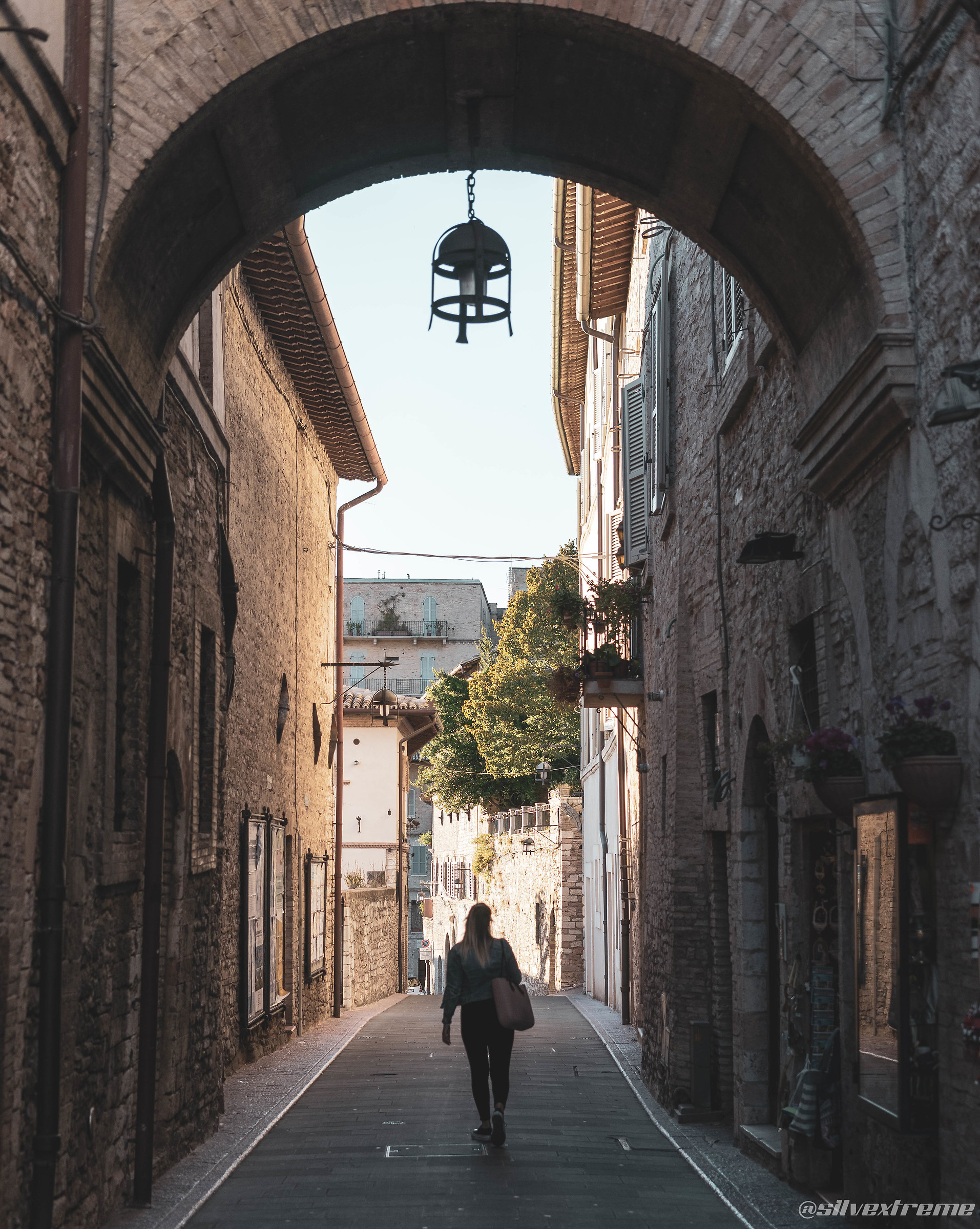 Between the streets of Assisi