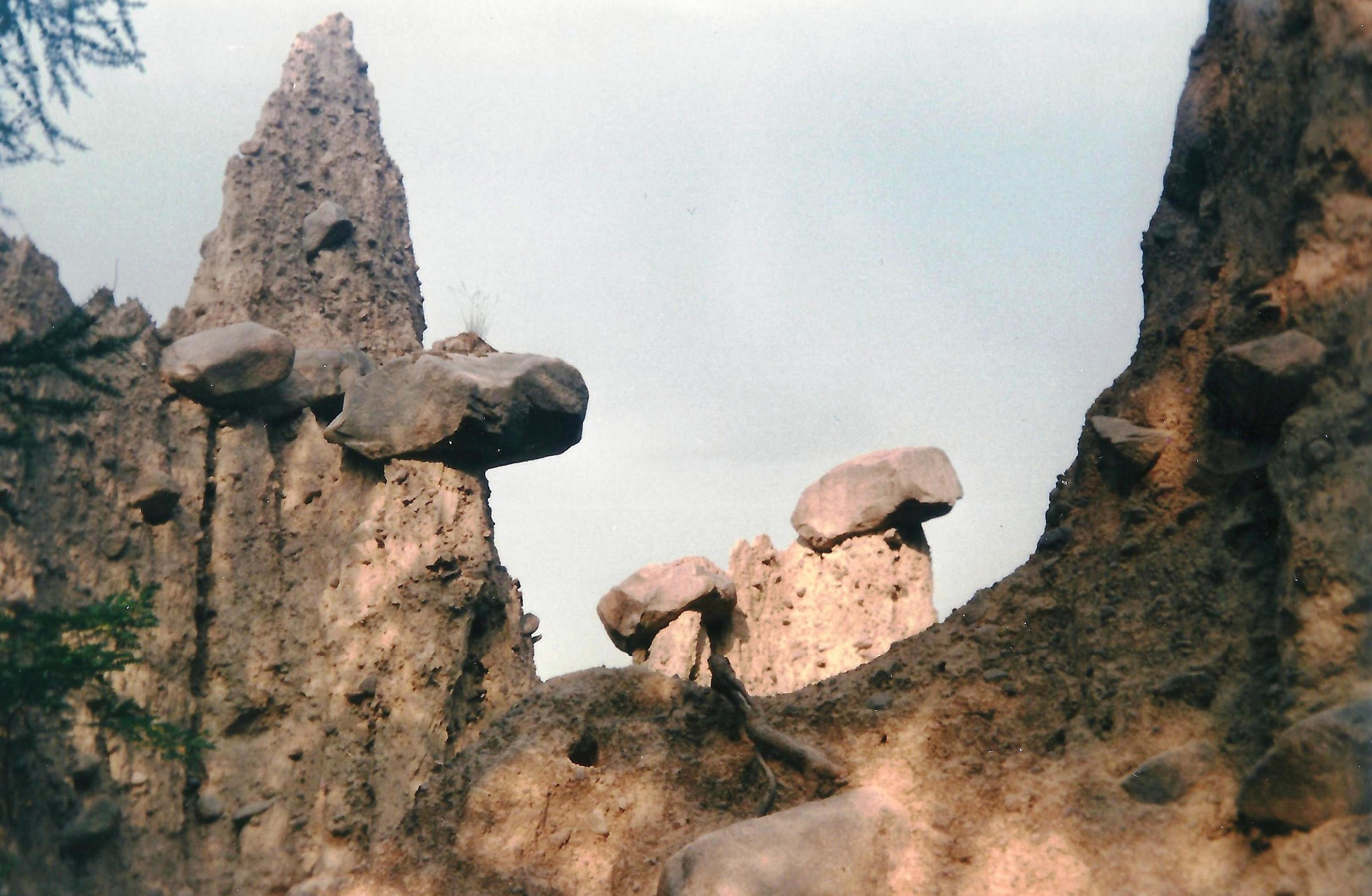 Pyramids of Segonzano_1984