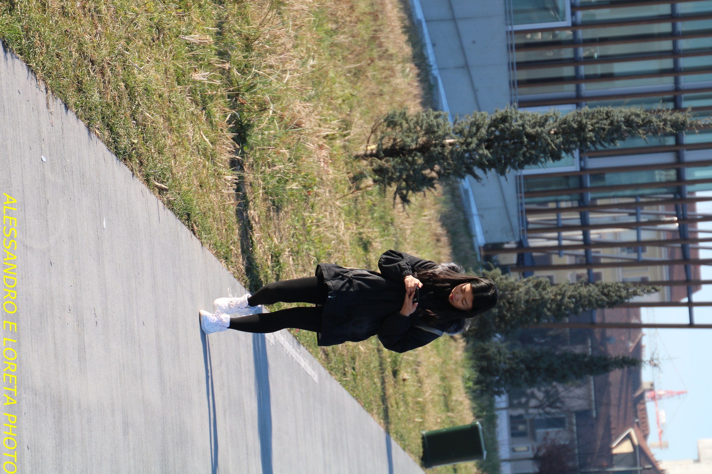 The Chinese girl on the phone